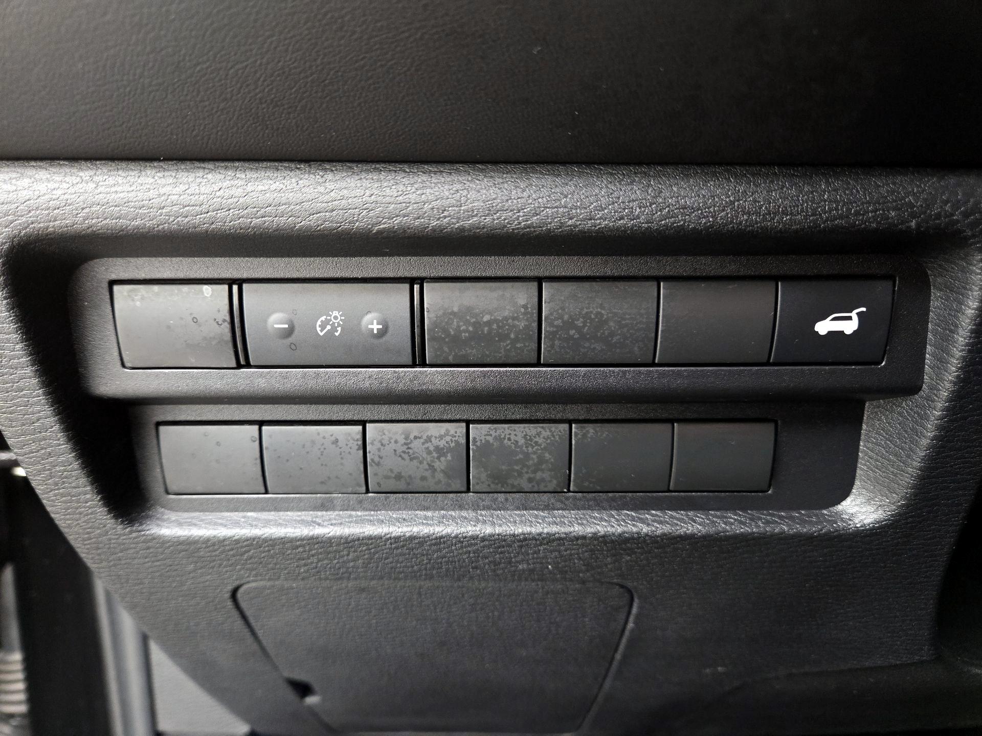 Thumbnail: 2024 Mitsubishi Outlander - 13