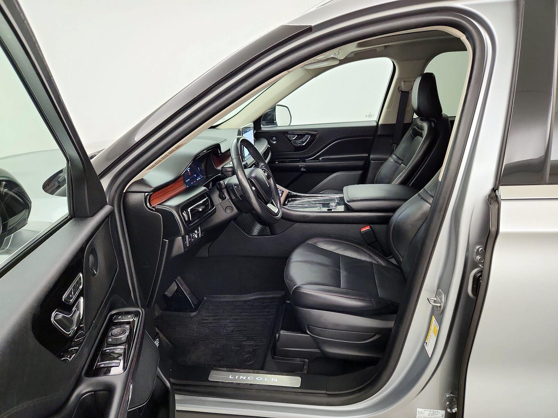 Thumbnail: 2022 Lincoln Aviator - 11