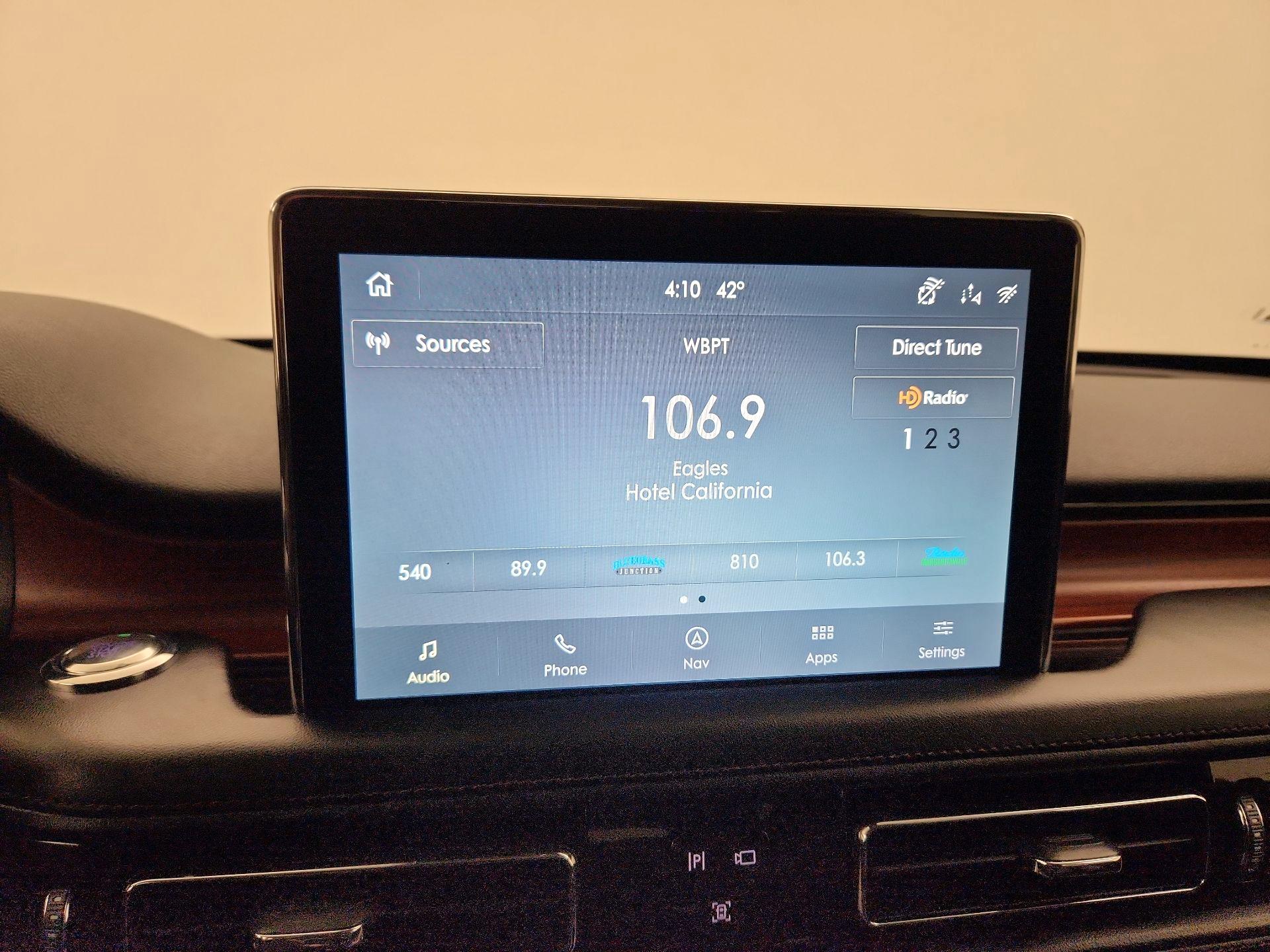 Thumbnail: 2022 Lincoln Aviator - 16