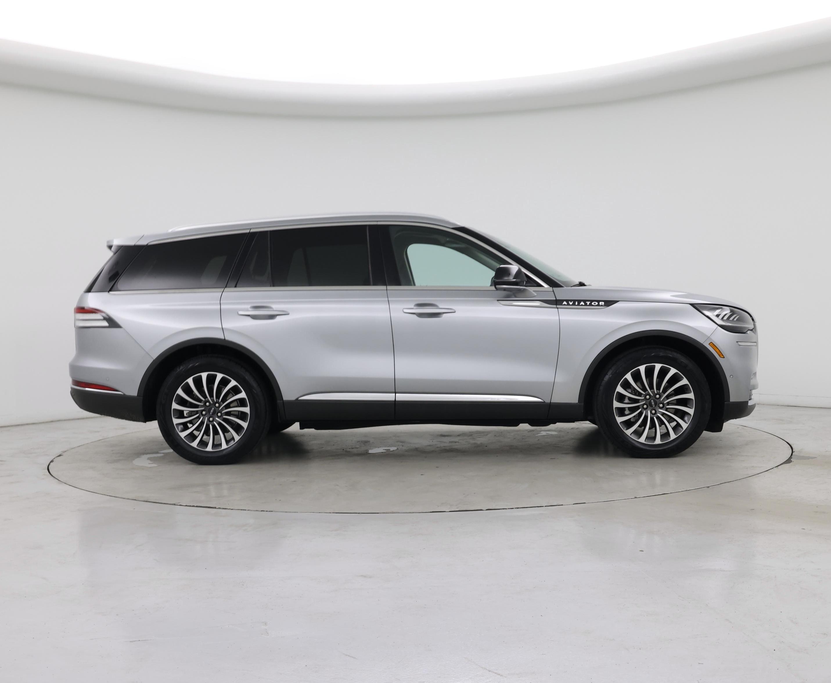 Thumbnail: 2022 Lincoln Aviator - 7