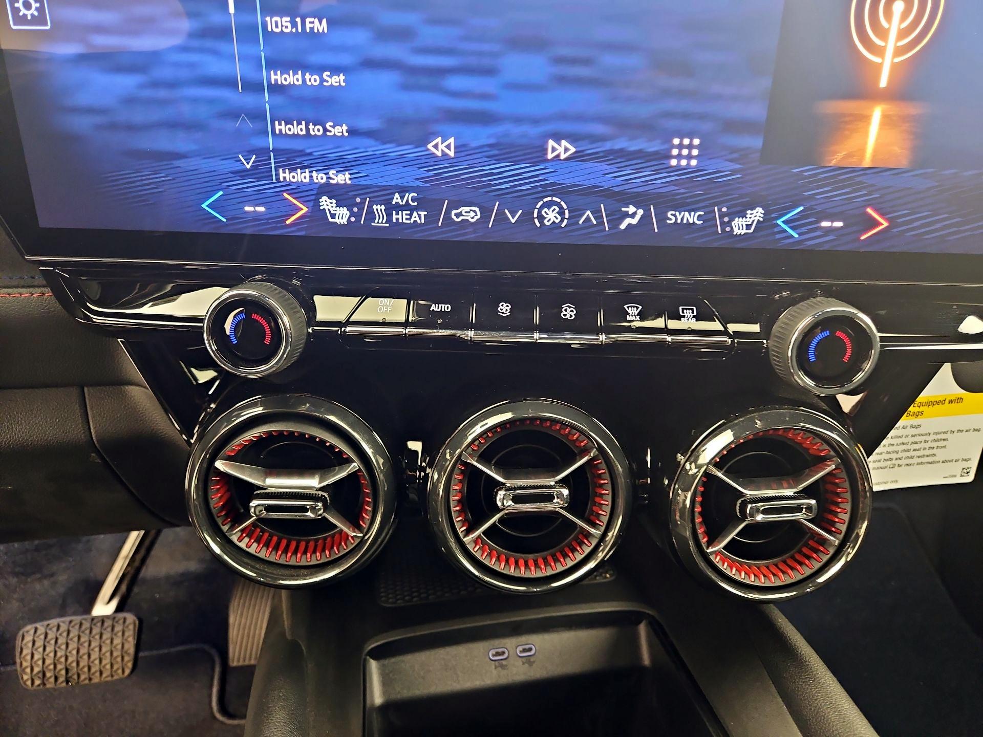 Thumbnail: 2024 Chevrolet Blazer EV - 17