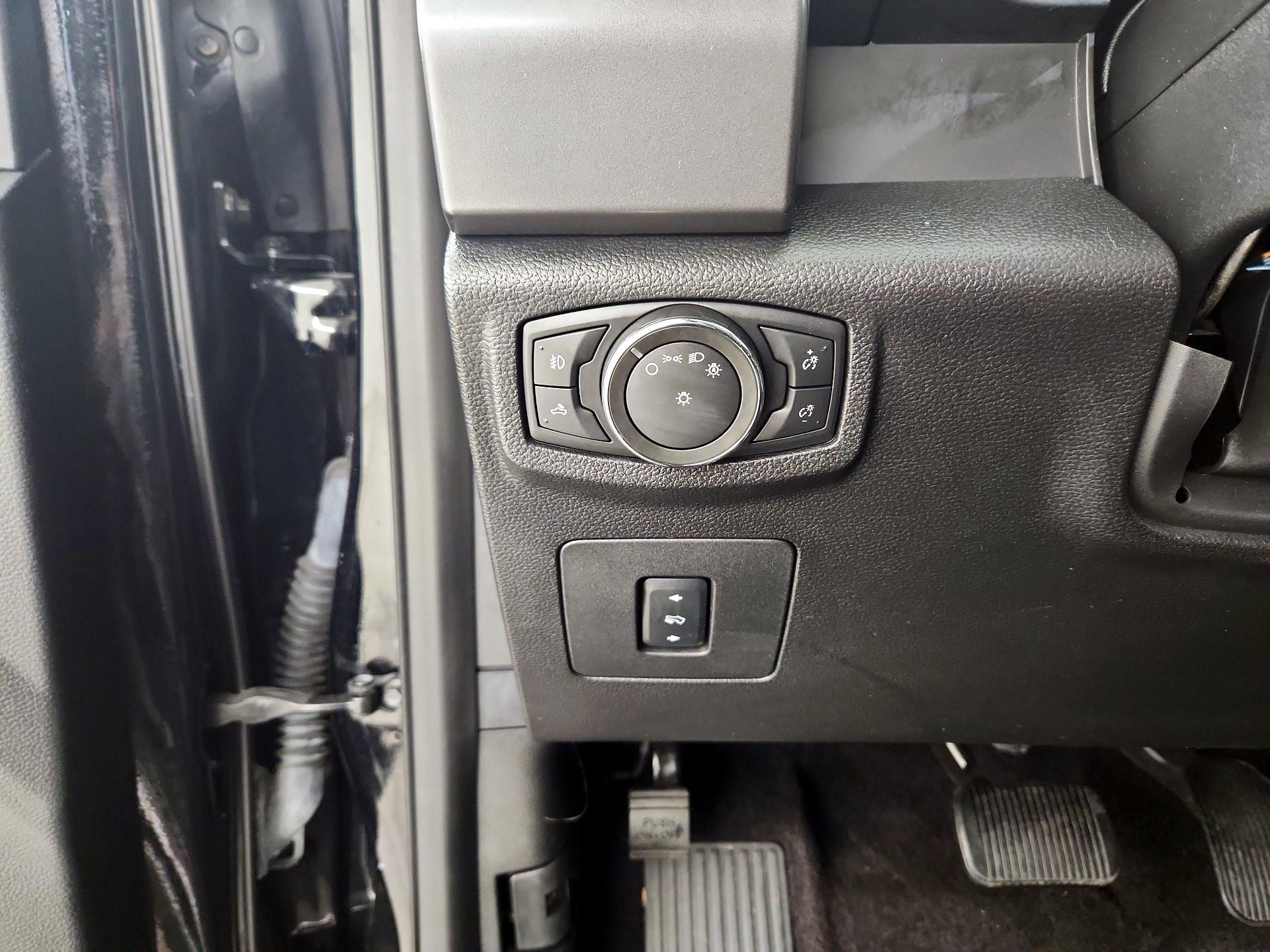 Thumbnail: 2016 Ford F-150 - 11