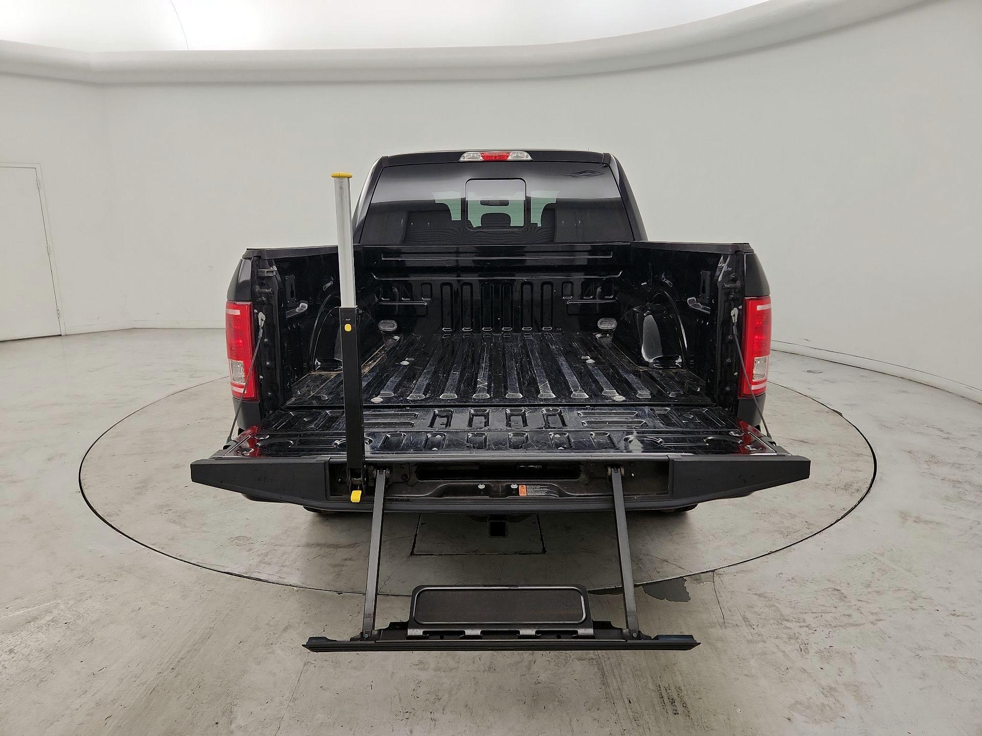 Thumbnail: 2016 Ford F-150 - 19