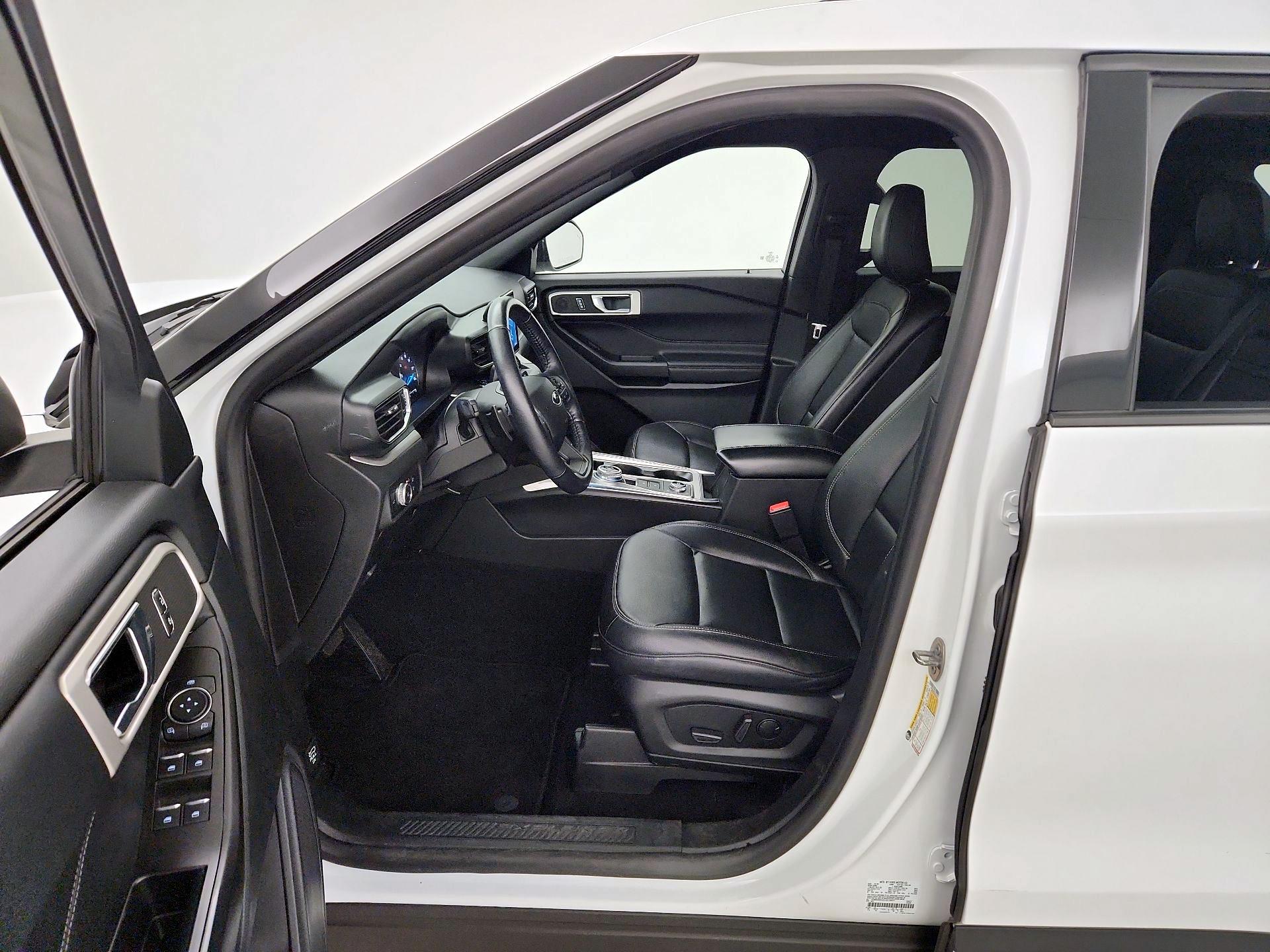 Thumbnail: 2020 Ford Explorer - 11