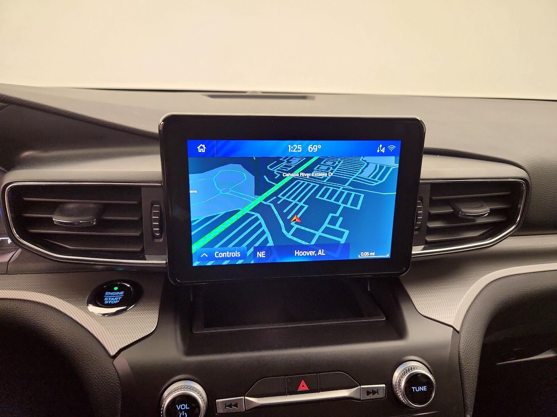 Thumbnail: 2020 Ford Explorer - 14