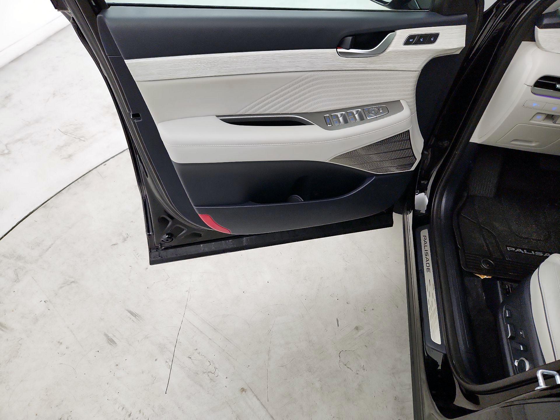 Thumbnail: 2025 Hyundai Palisade - 10