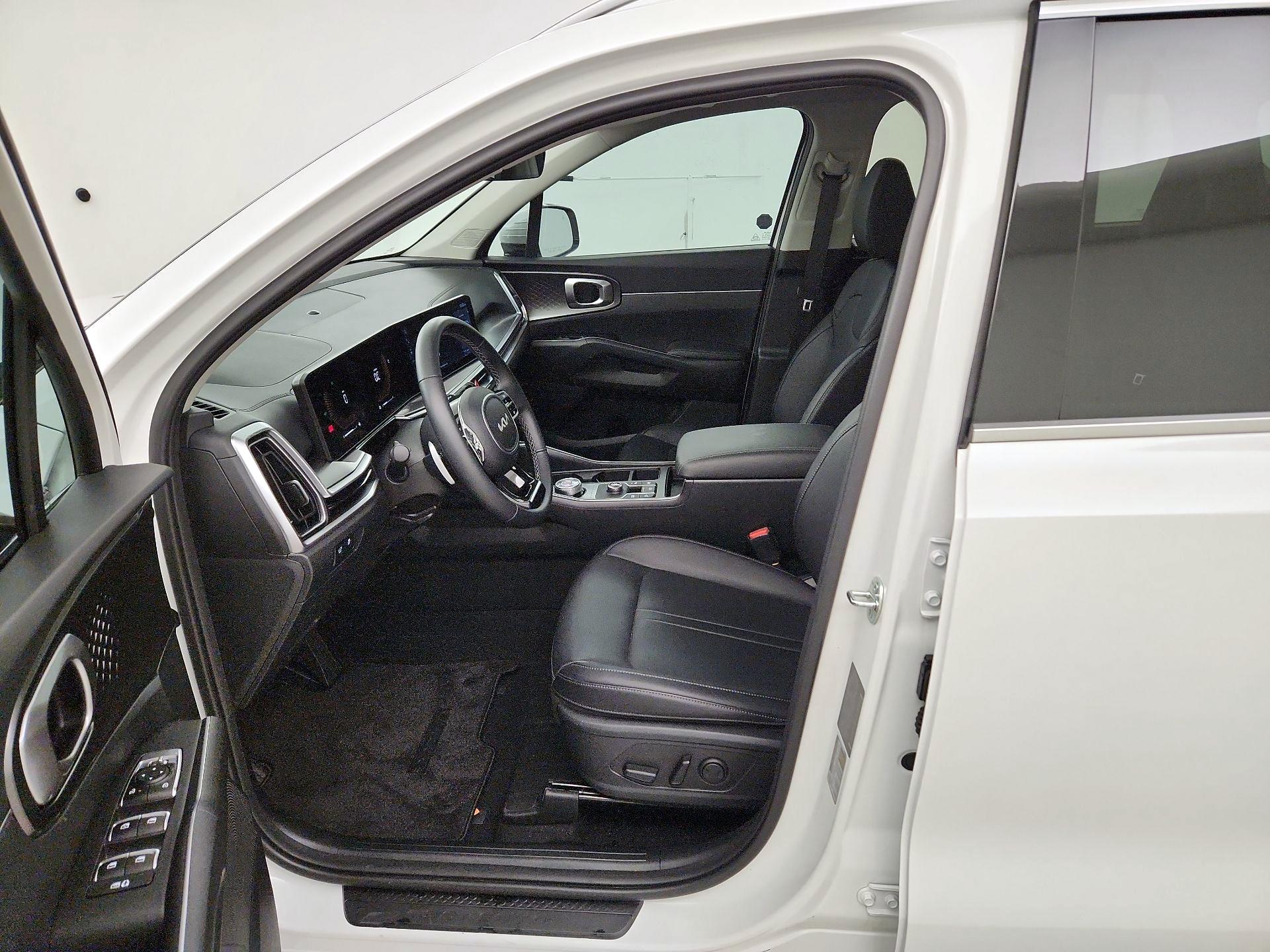 Thumbnail: 2025 Kia Sorento - 9