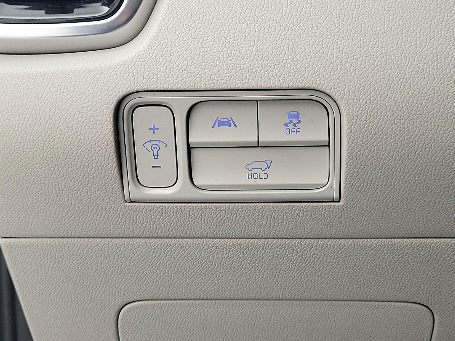 Thumbnail: 2023 Kia Sorento - 13