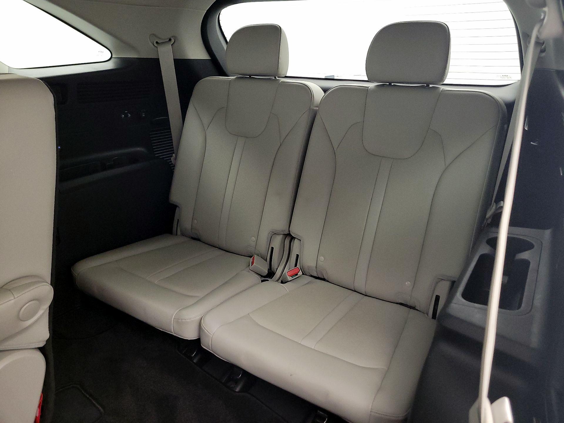 Thumbnail: 2023 Kia Sorento - 20