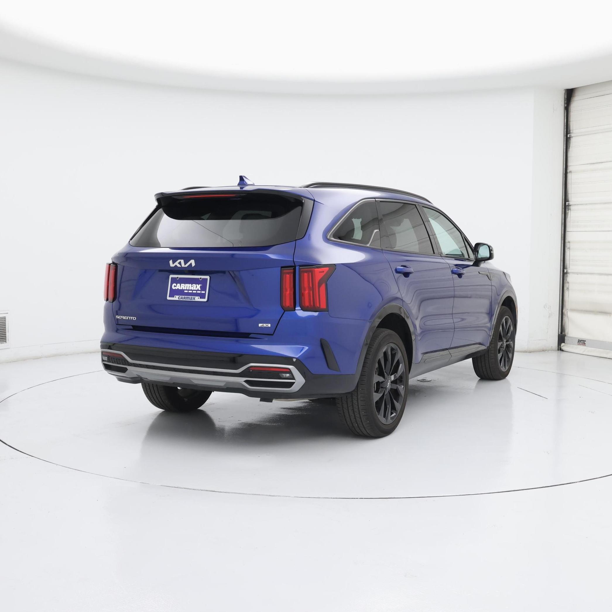 Thumbnail: 2023 Kia Sorento - 8