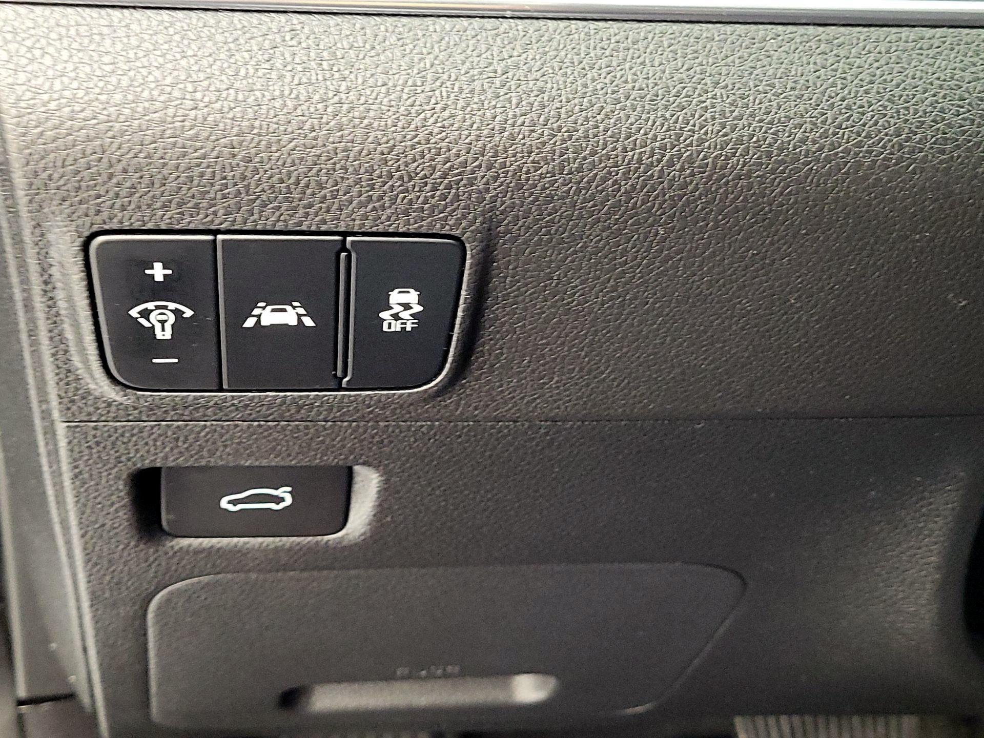 Thumbnail: 2023 Kia K5 - 13