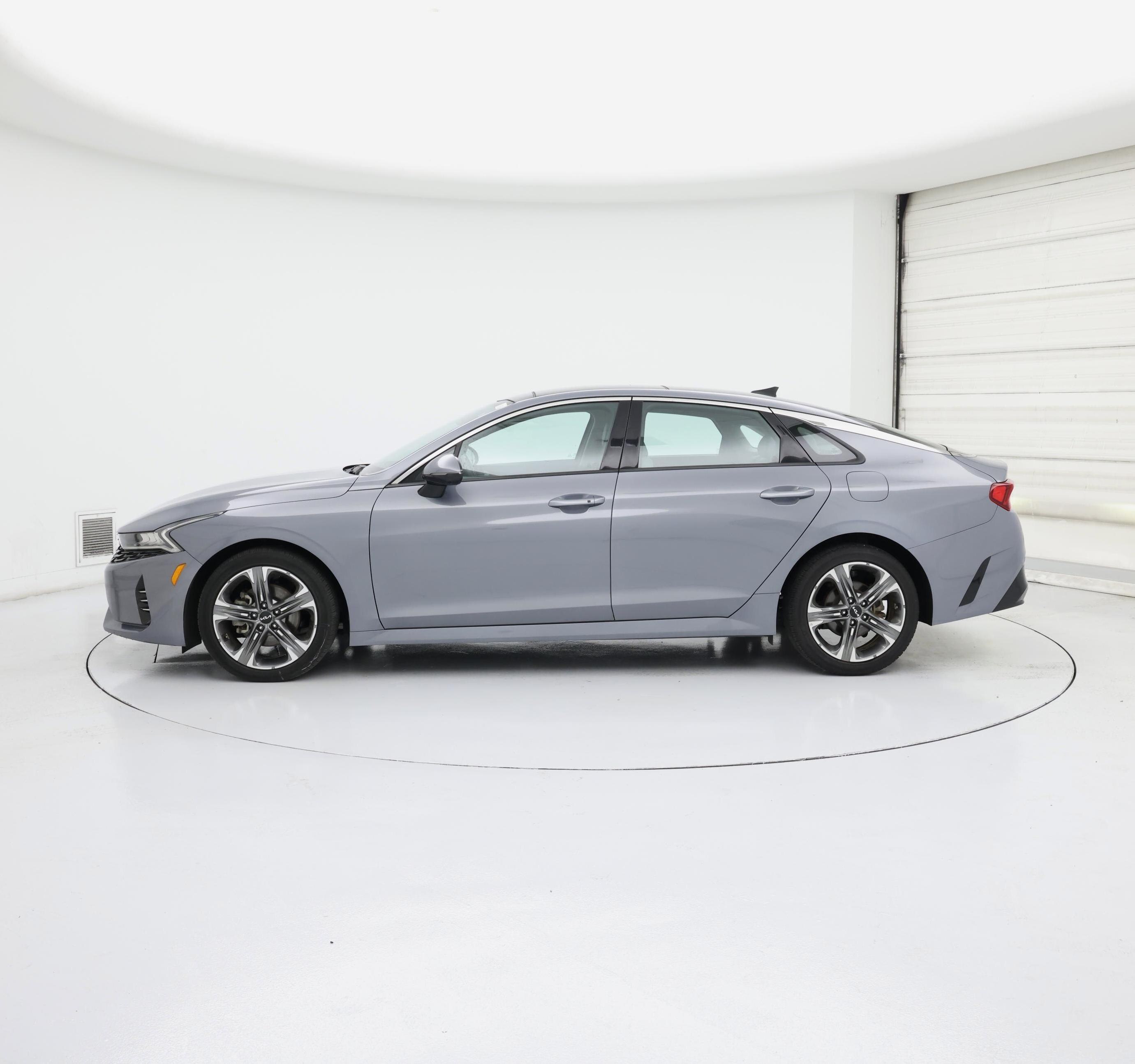 Thumbnail: 2023 Kia K5 - 3