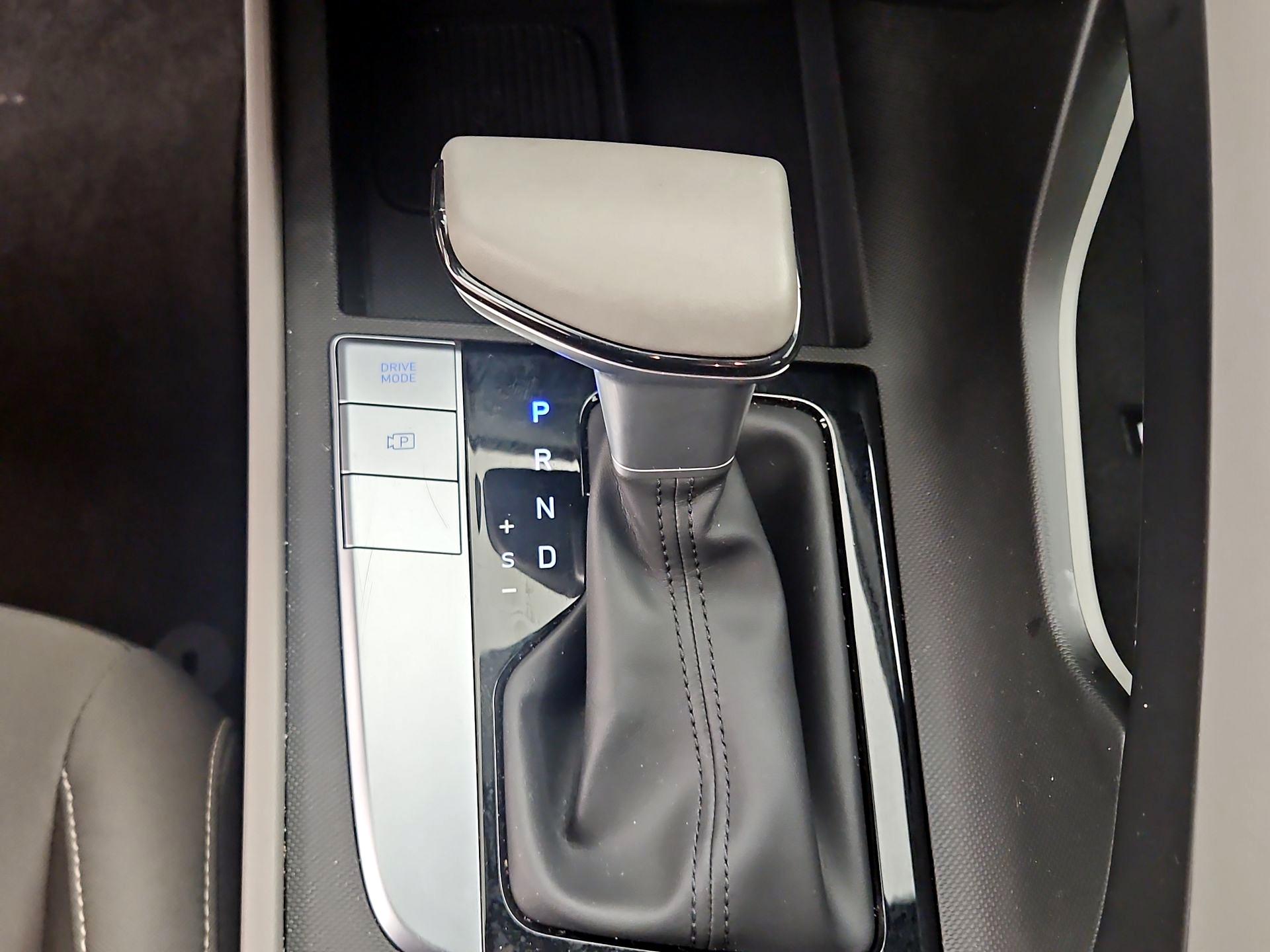 Thumbnail: 2025 Hyundai Elantra - 17