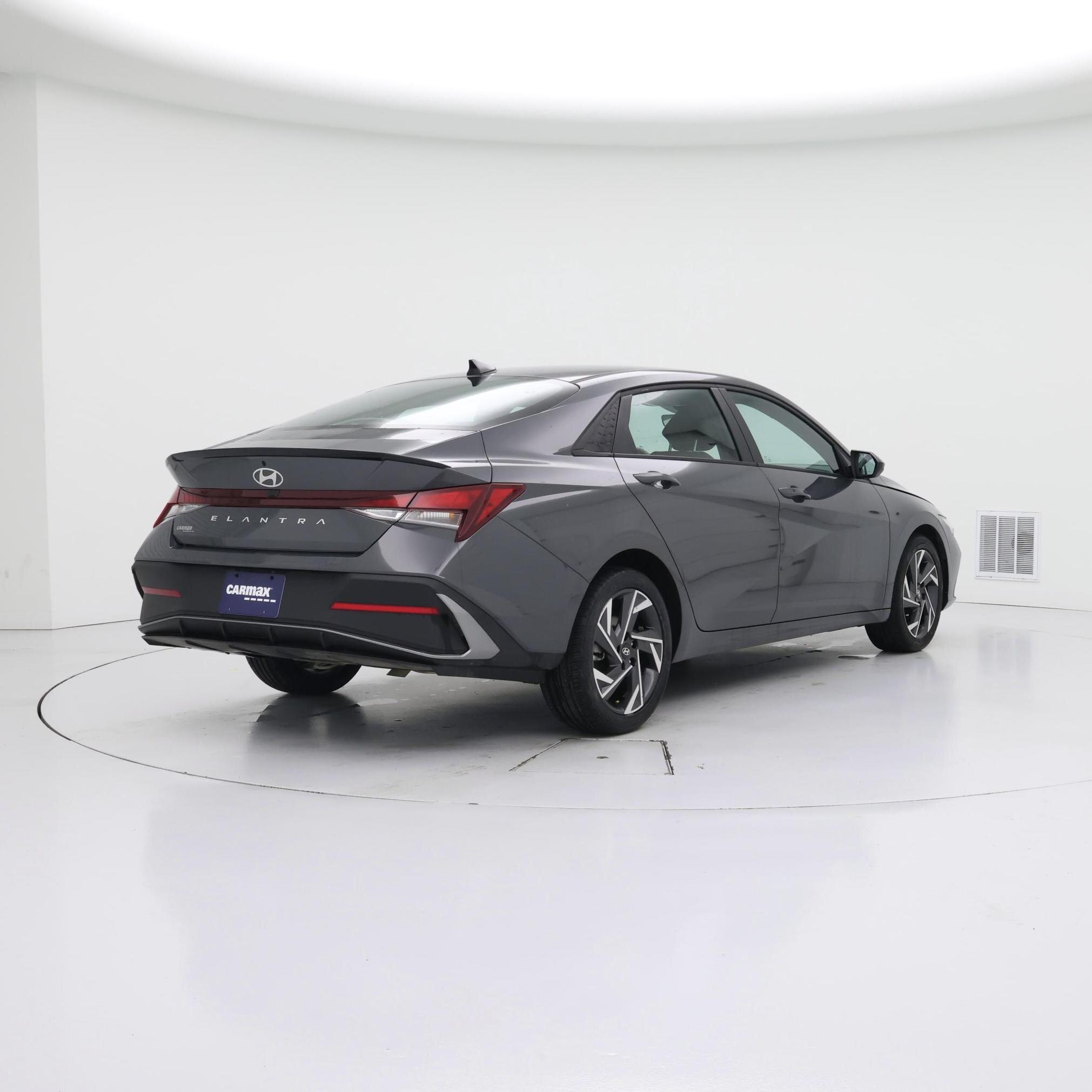 Thumbnail: 2025 Hyundai Elantra - 8