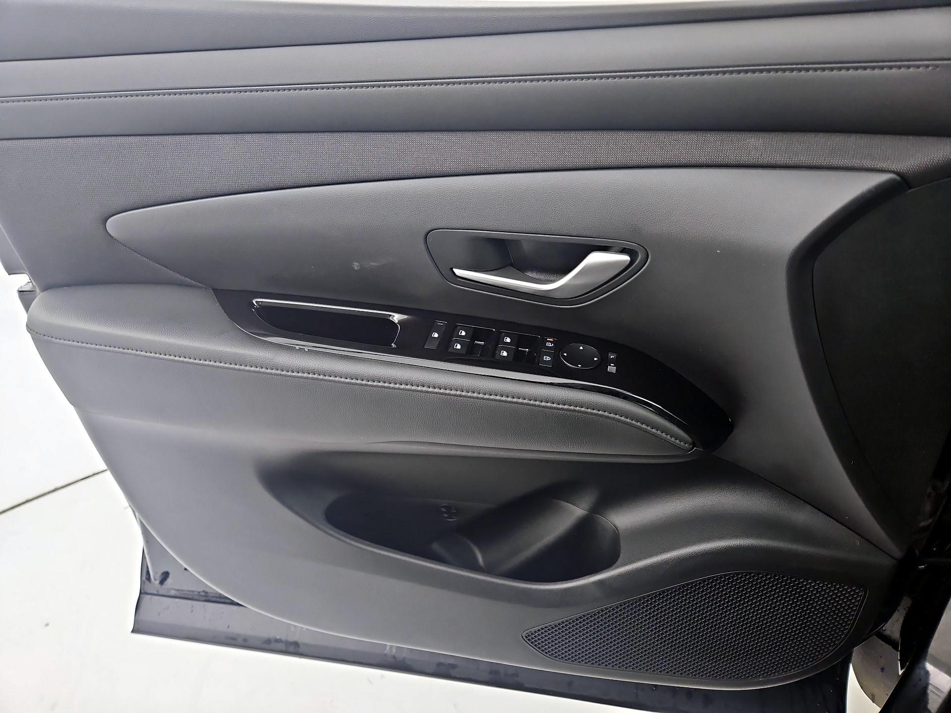 Thumbnail: 2025 Hyundai Santa Cruz - 12