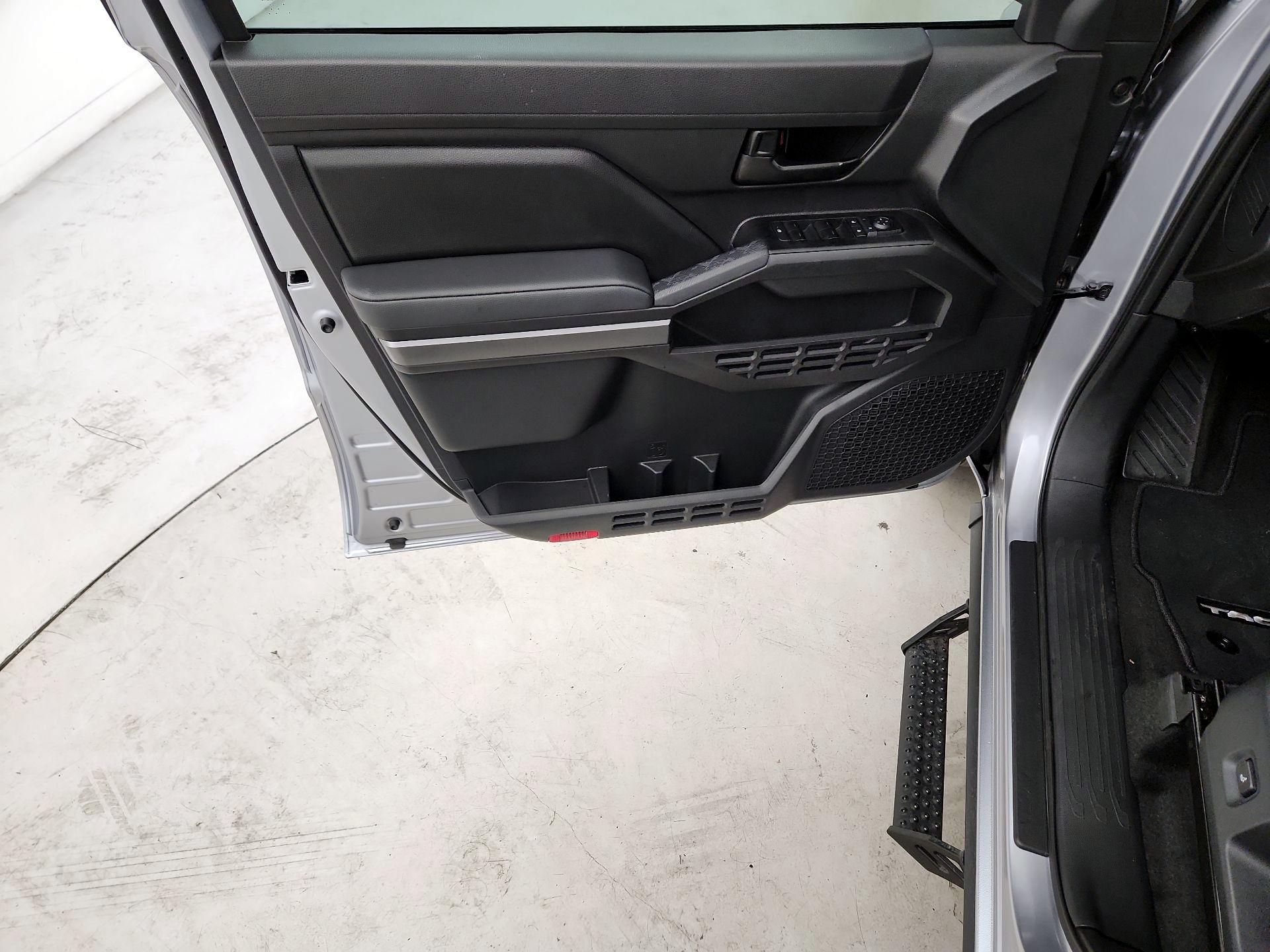 Thumbnail: 2025 Toyota Tacoma - 10