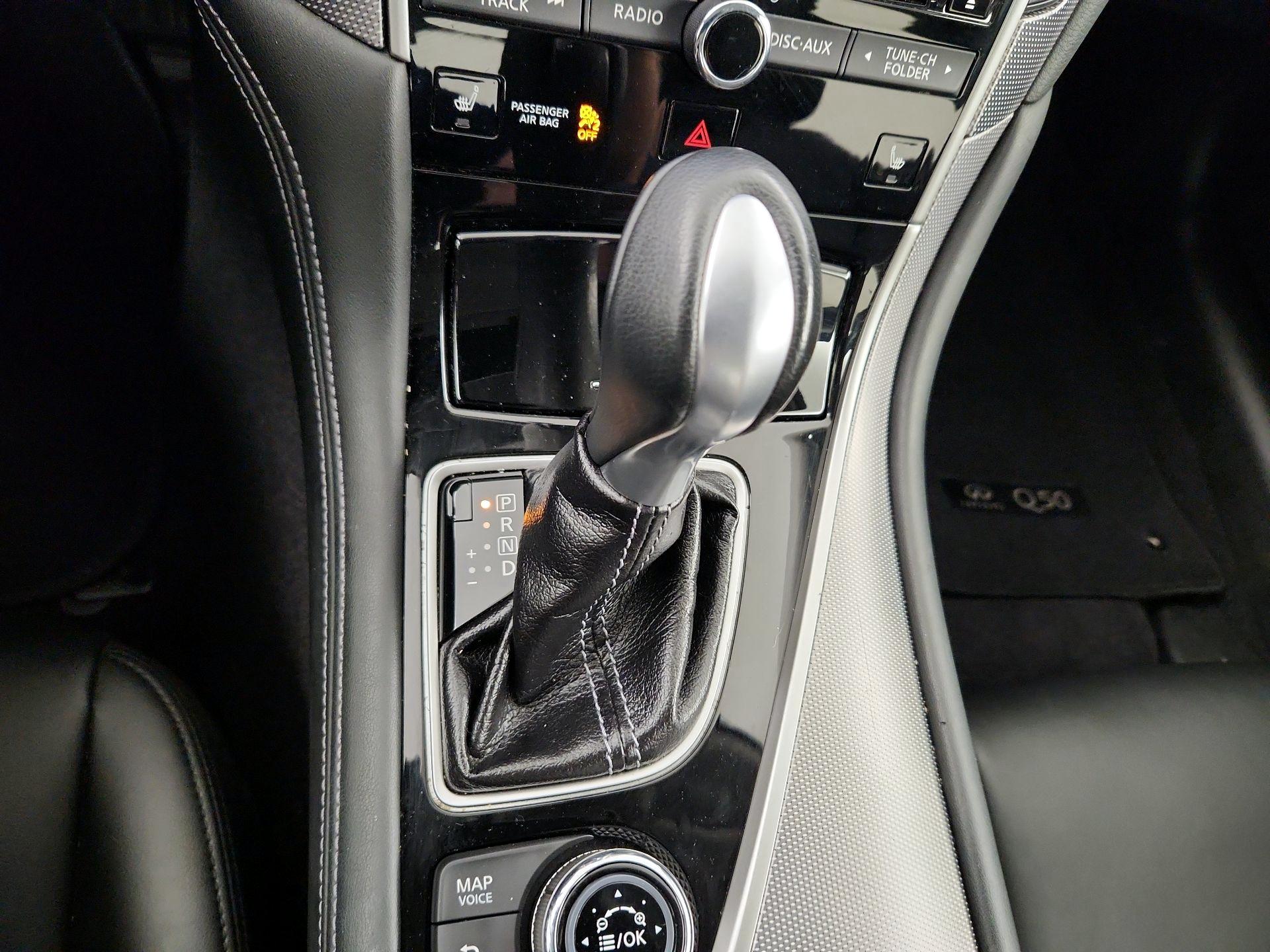 Thumbnail: 2014 INFINITI Q50 - 16