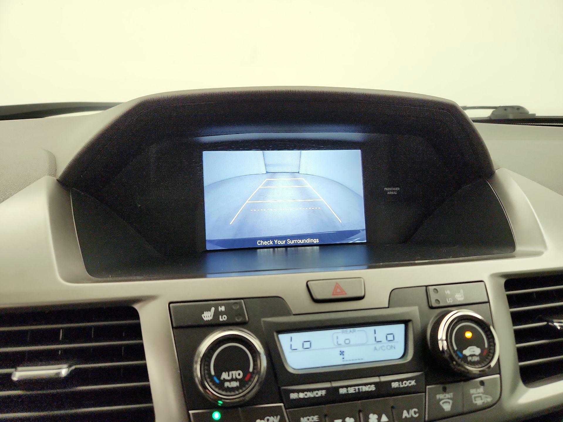 Thumbnail: 2016 Honda Odyssey - 14