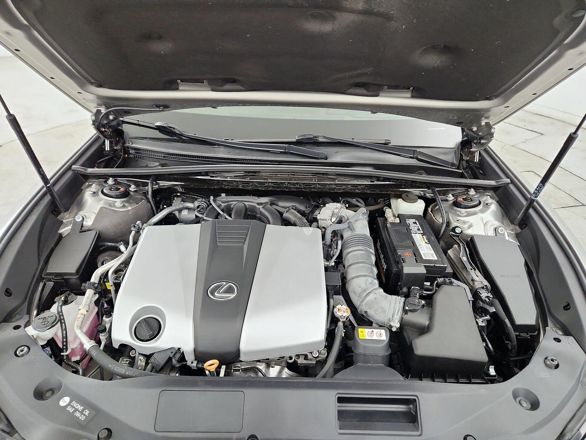 Thumbnail: 2021 Lexus ES - 20