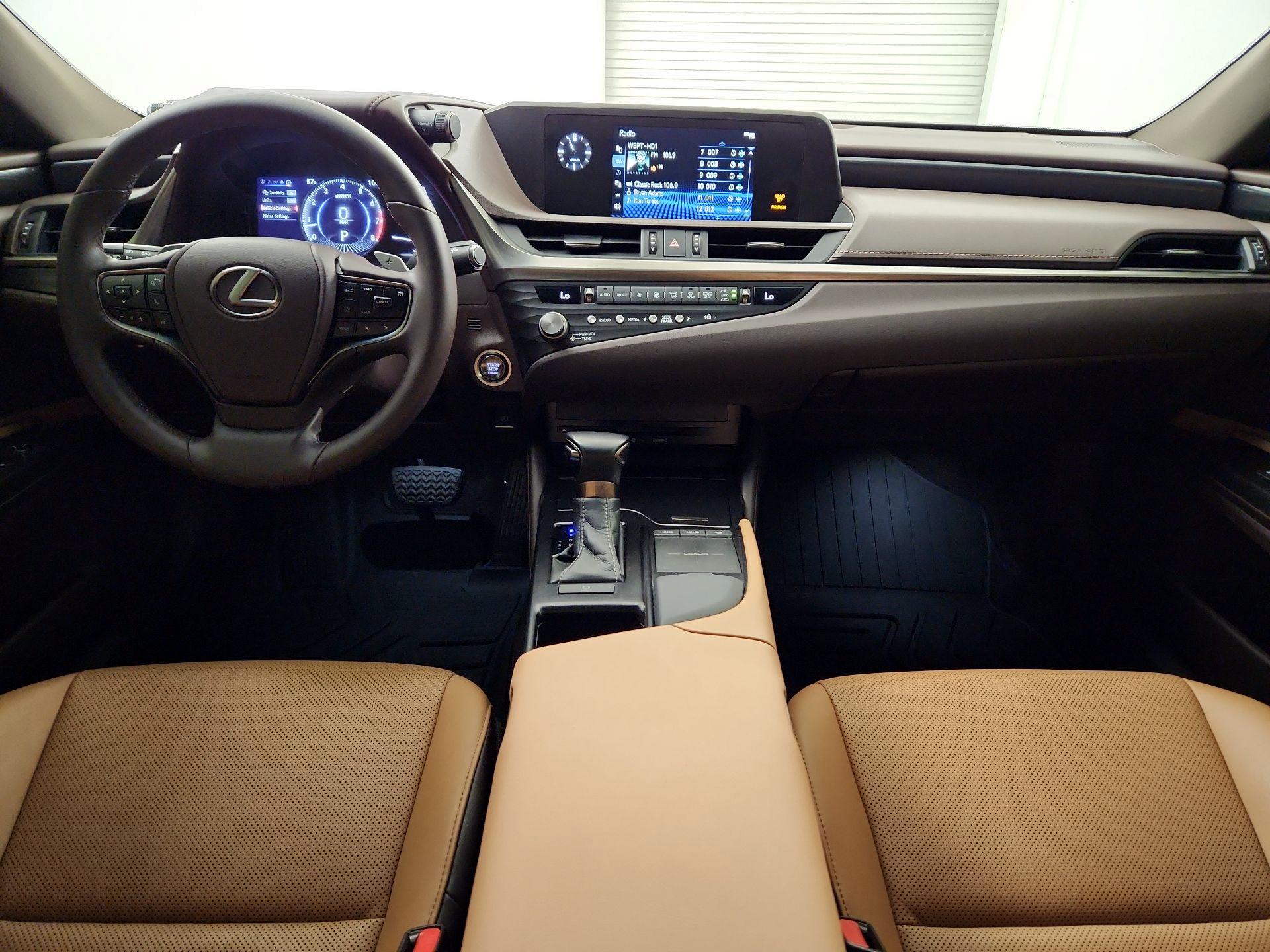 Thumbnail: 2021 Lexus ES - 8