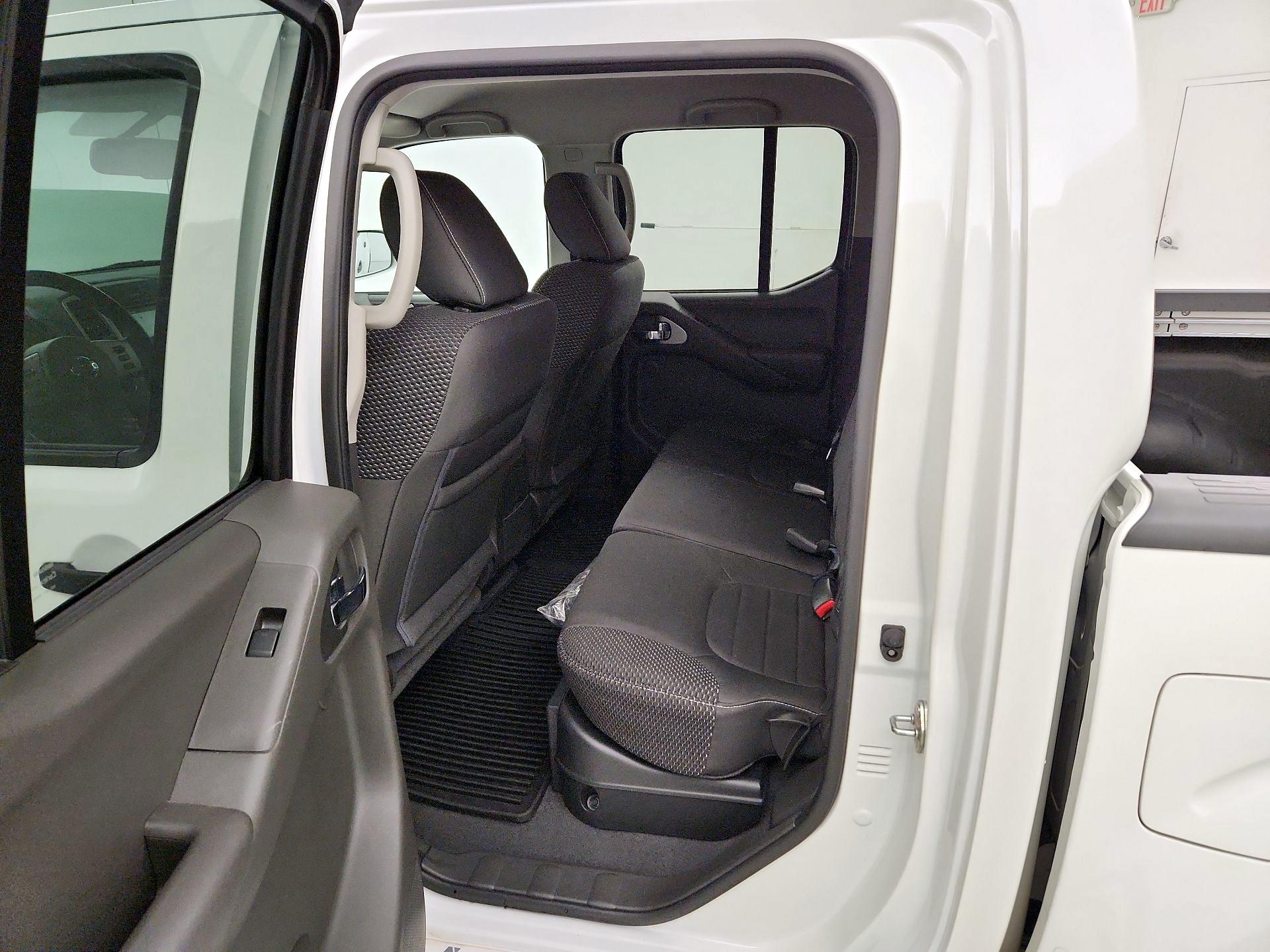 Thumbnail: 2019 Nissan Frontier - 18