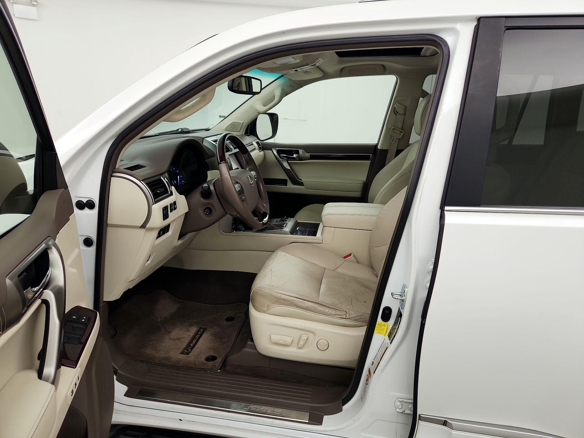 Thumbnail: 2015 Lexus GX - 9