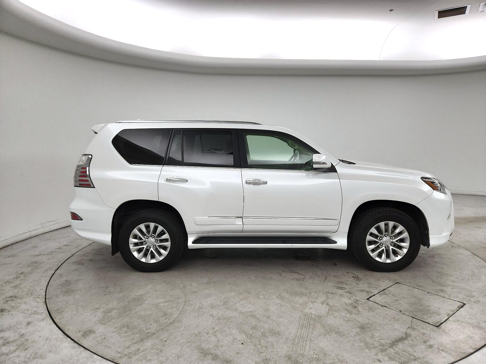 Thumbnail: 2015 Lexus GX - 4