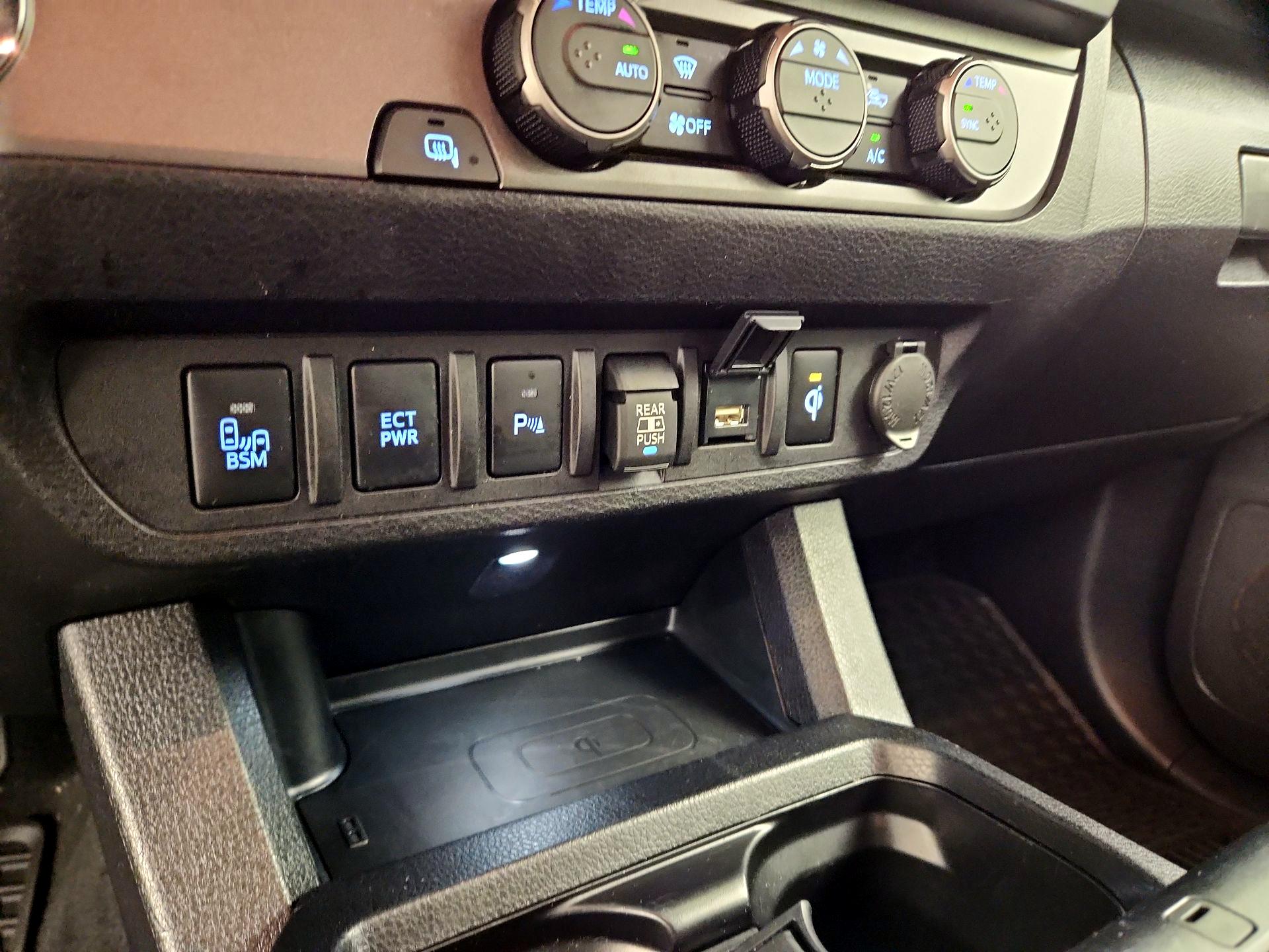 Thumbnail: 2022 Toyota Tacoma - 17