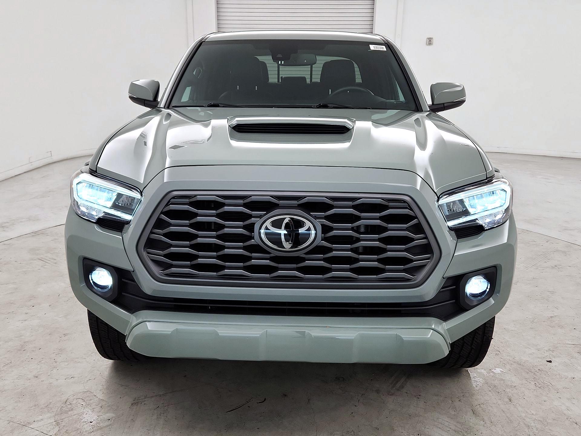 Thumbnail: 2022 Toyota Tacoma - 2