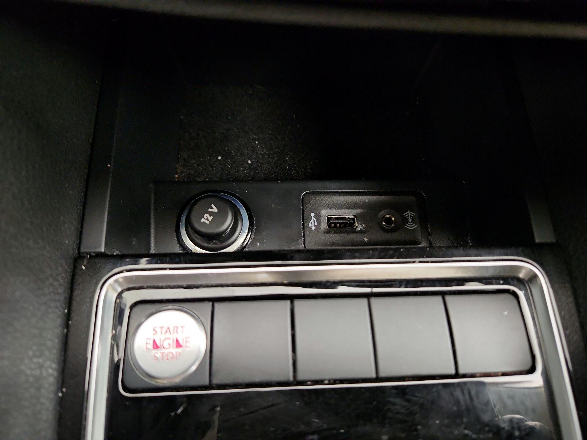 Thumbnail: 2017 Volkswagen Jetta - 19