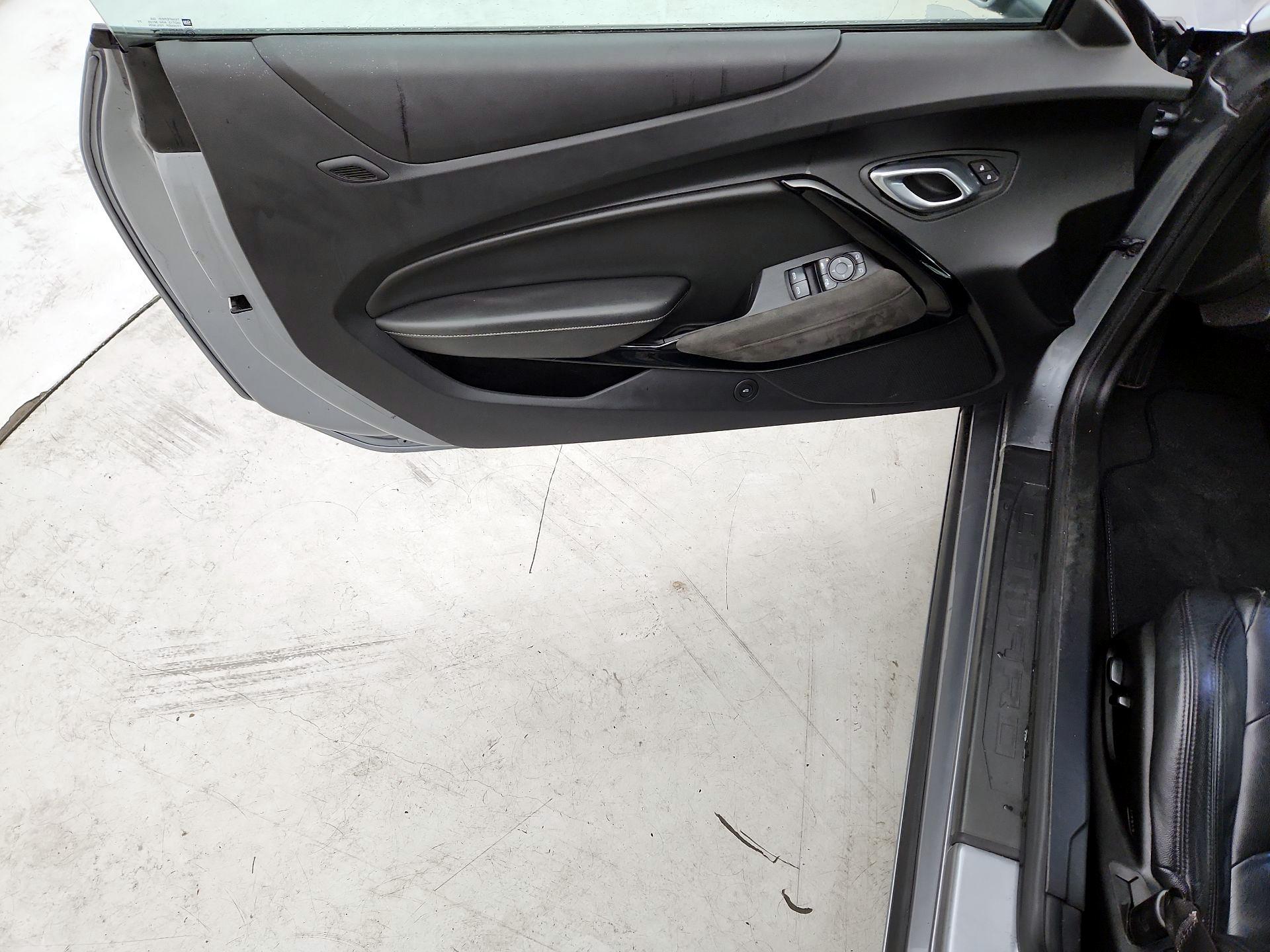 Thumbnail: 2019 Chevrolet Camaro - 10