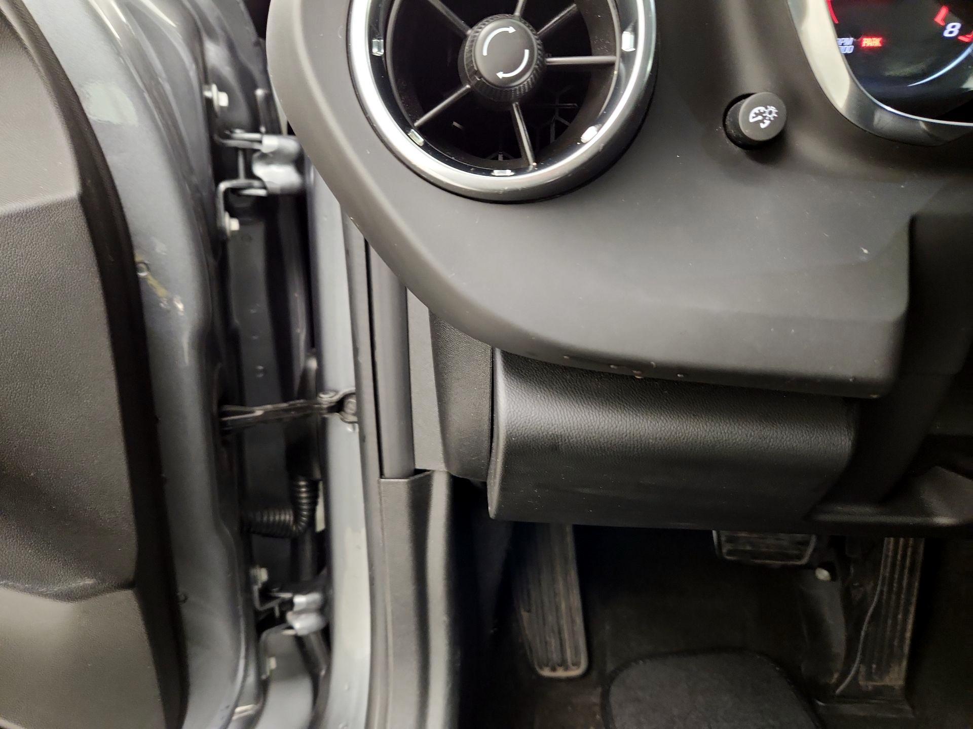 Thumbnail: 2019 Chevrolet Camaro - 11