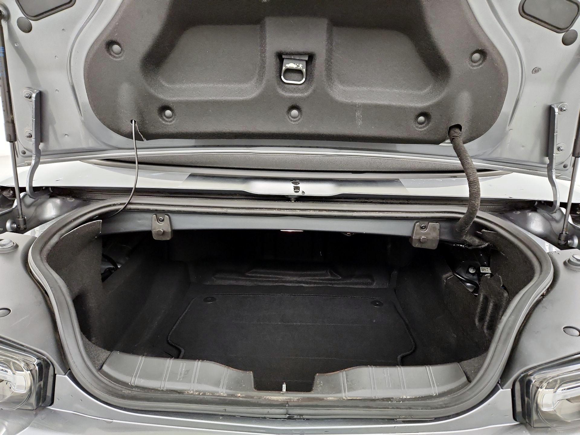 Thumbnail: 2019 Chevrolet Camaro - 18