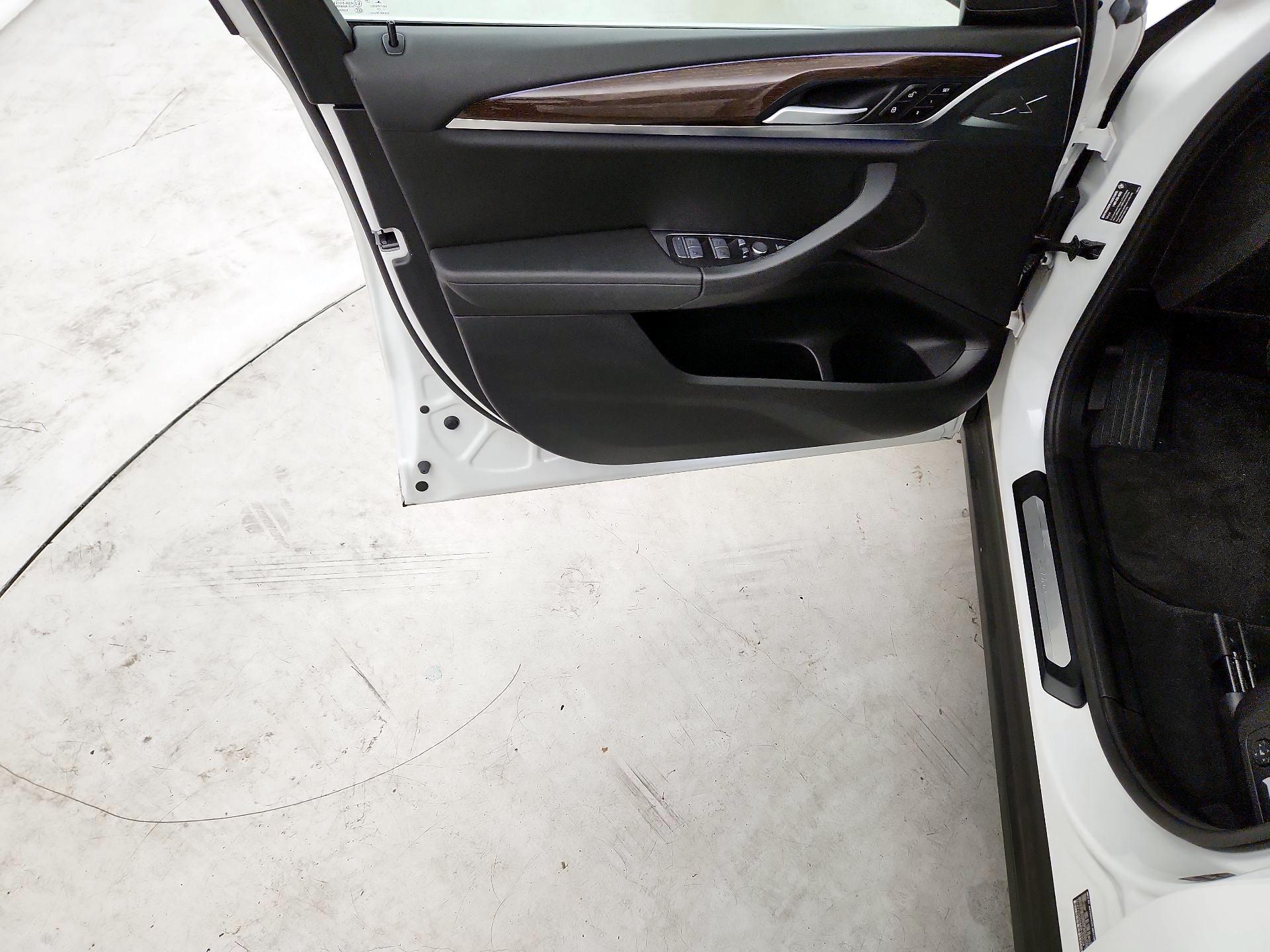 Thumbnail: 2021 BMW X3 - 10