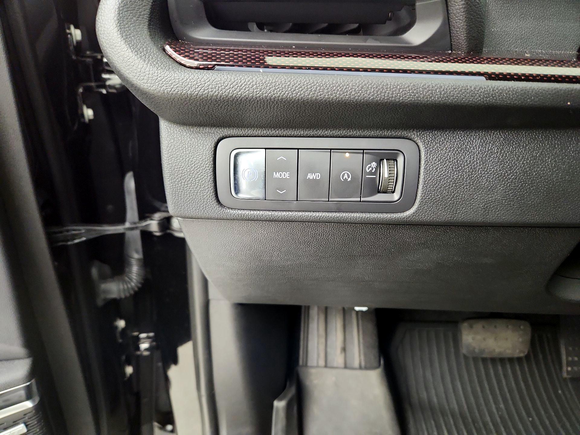 Thumbnail: 2025 Chevrolet Traverse - 11