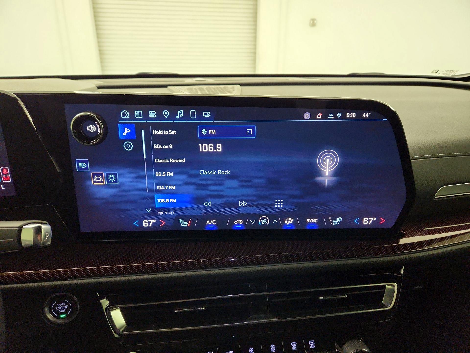 Thumbnail: 2025 Chevrolet Traverse - 14