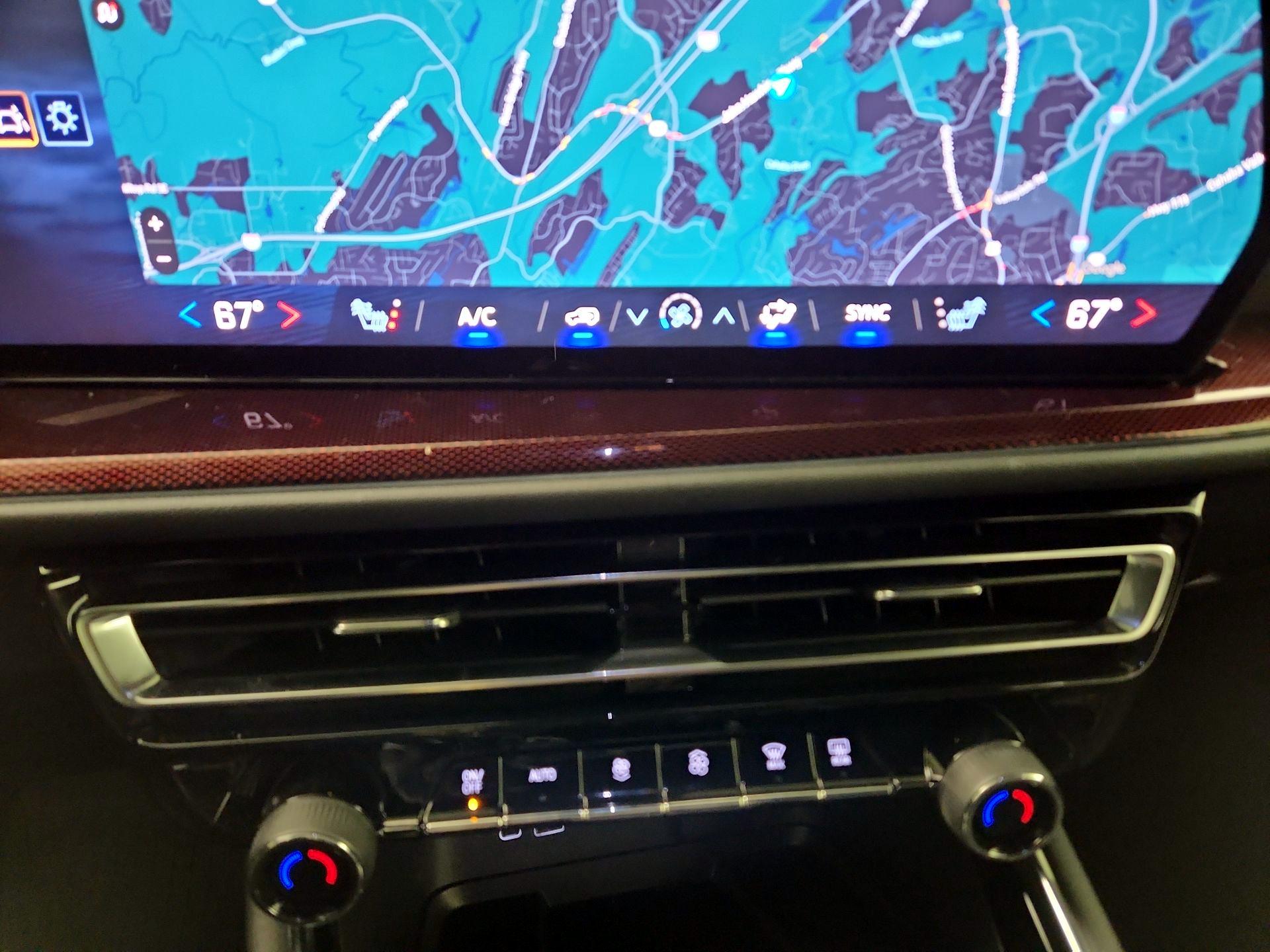 Thumbnail: 2025 Chevrolet Traverse - 15