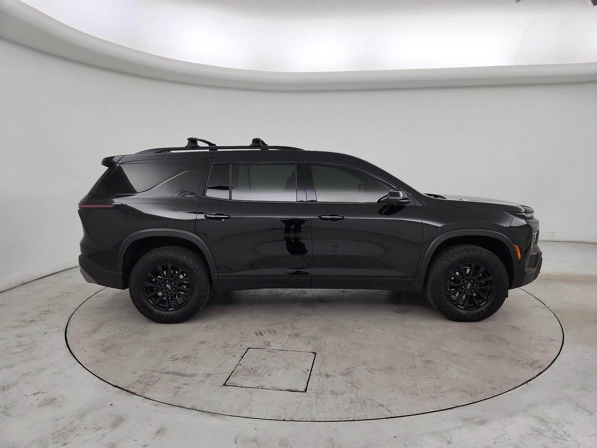 Thumbnail: 2025 Chevrolet Traverse - 4