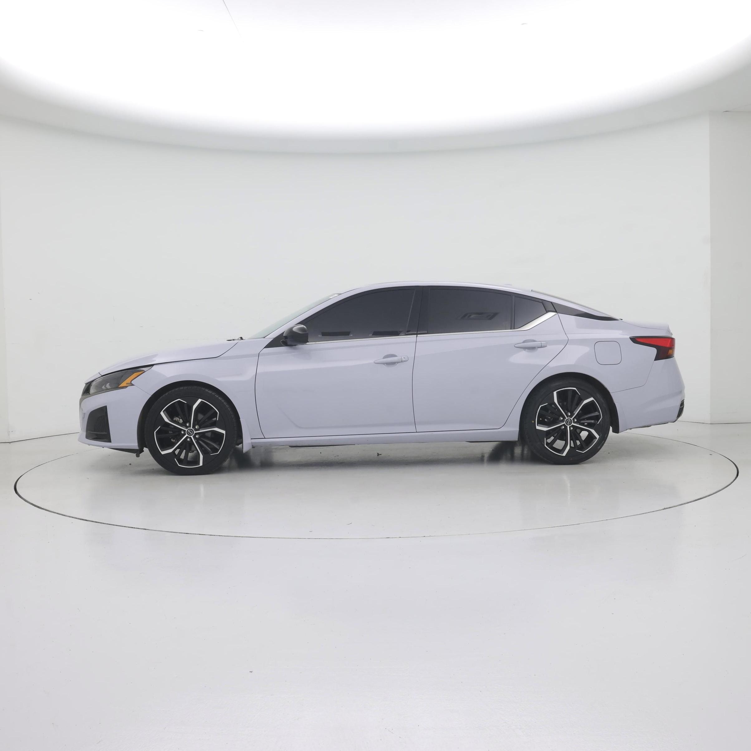 Thumbnail: 2023 Nissan Altima - 3