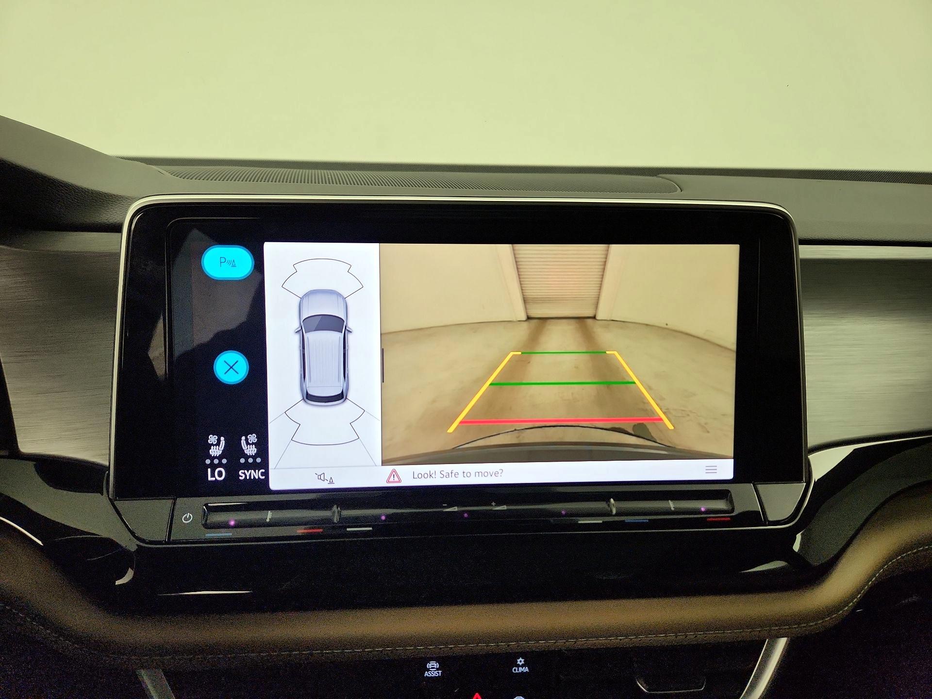 Thumbnail: 2024 Volkswagen Atlas - 14