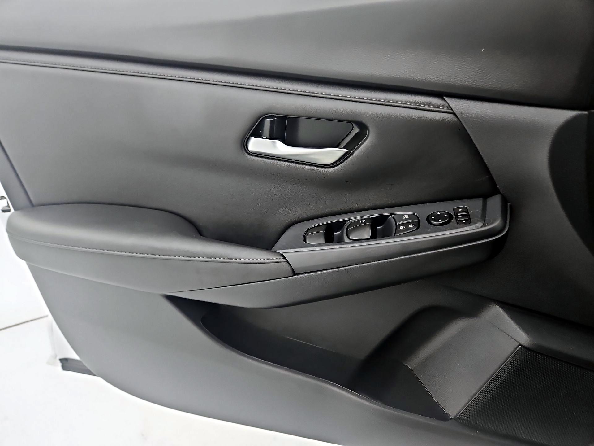 Thumbnail: 2025 Nissan Sentra - 12