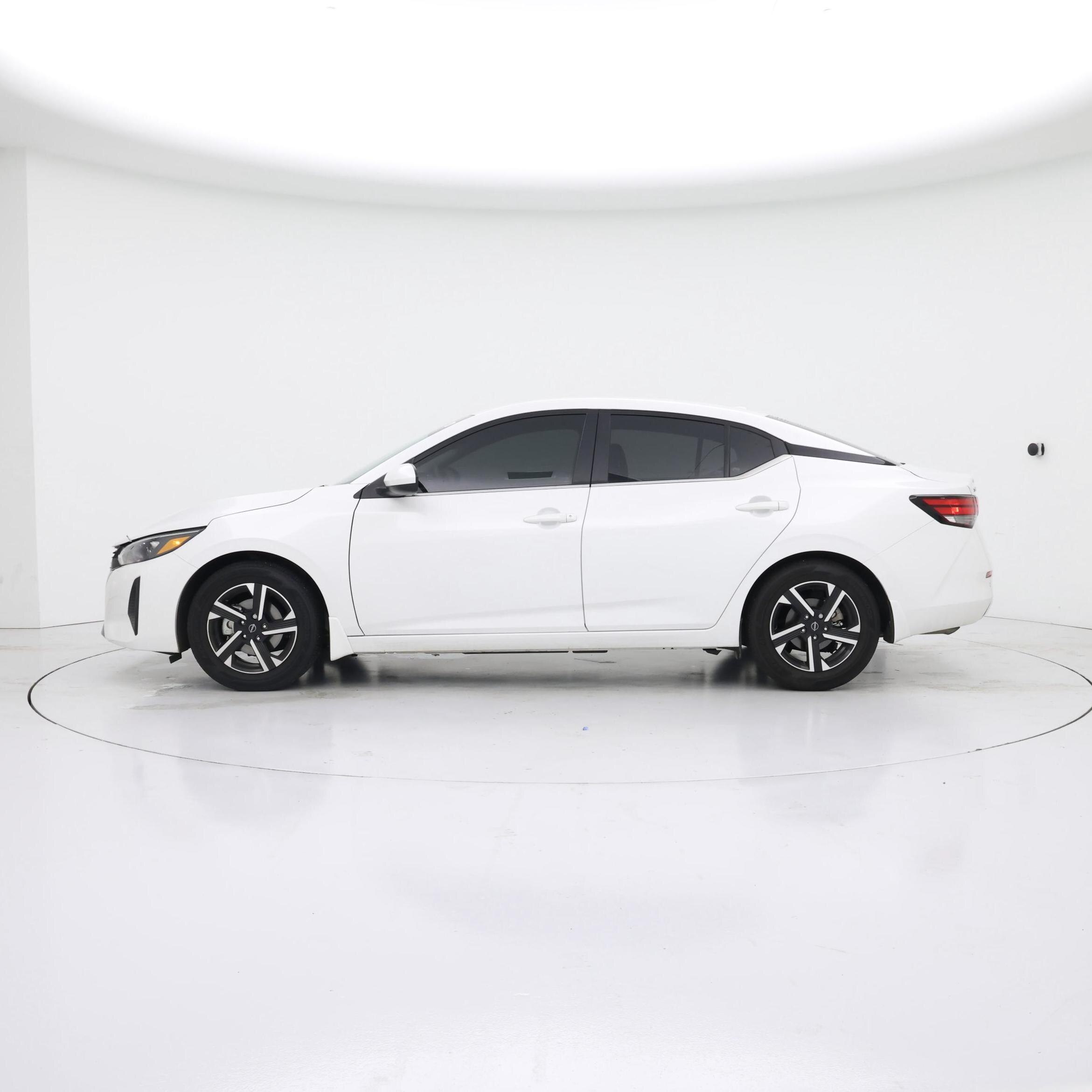 Thumbnail: 2025 Nissan Sentra - 3