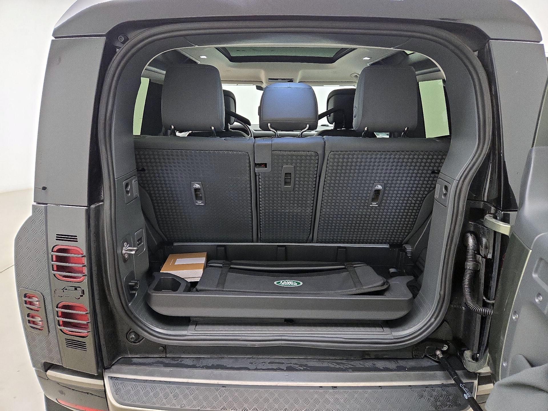 Thumbnail: 2024 Land Rover Defender - 20