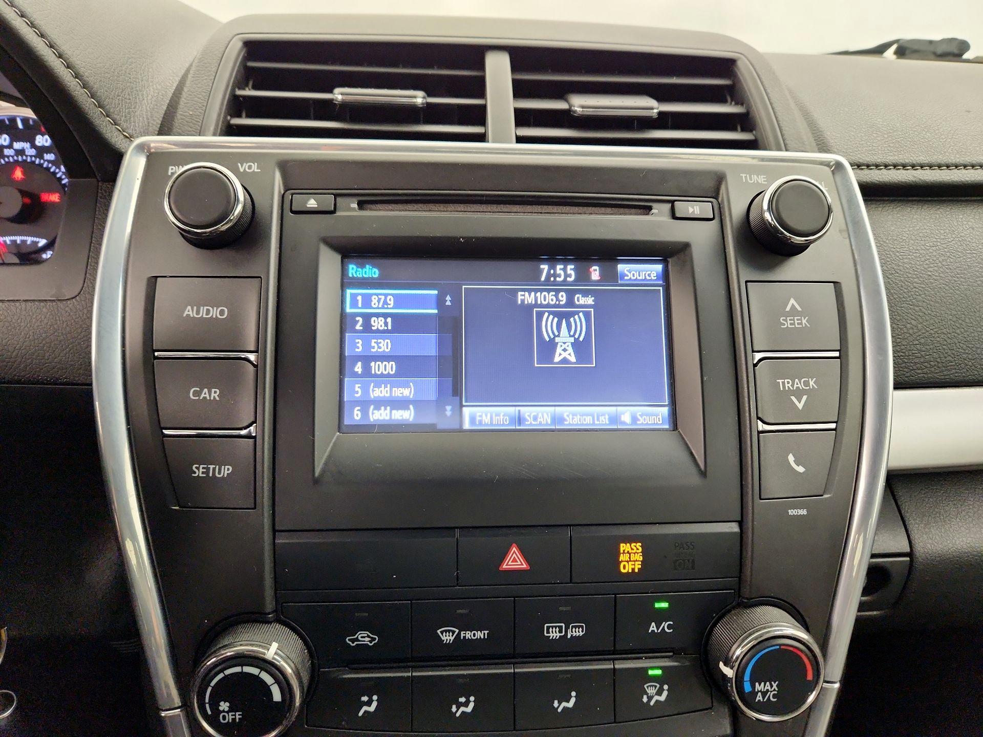 Thumbnail: 2015 Toyota Camry - 15