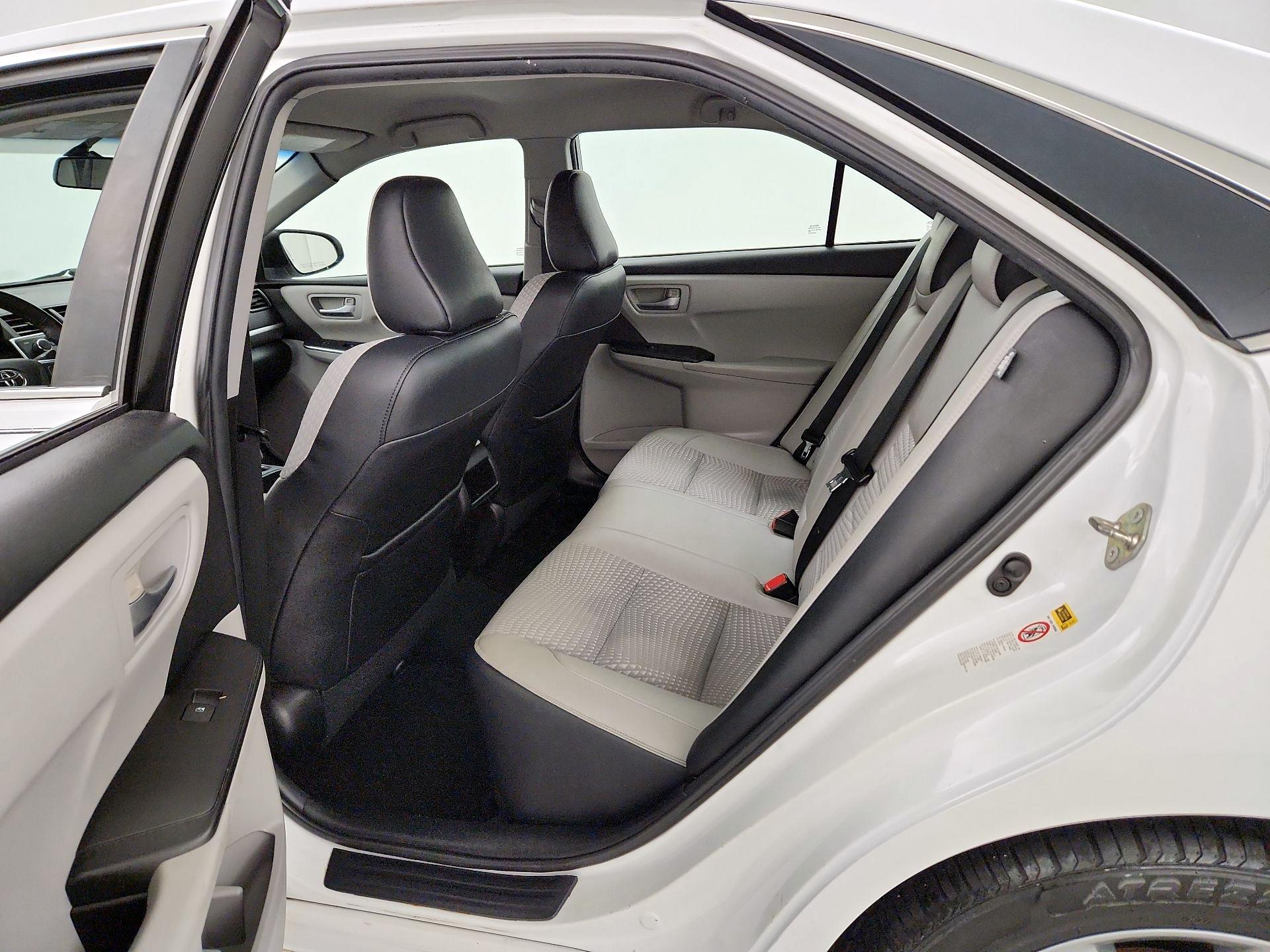 Thumbnail: 2015 Toyota Camry - 19