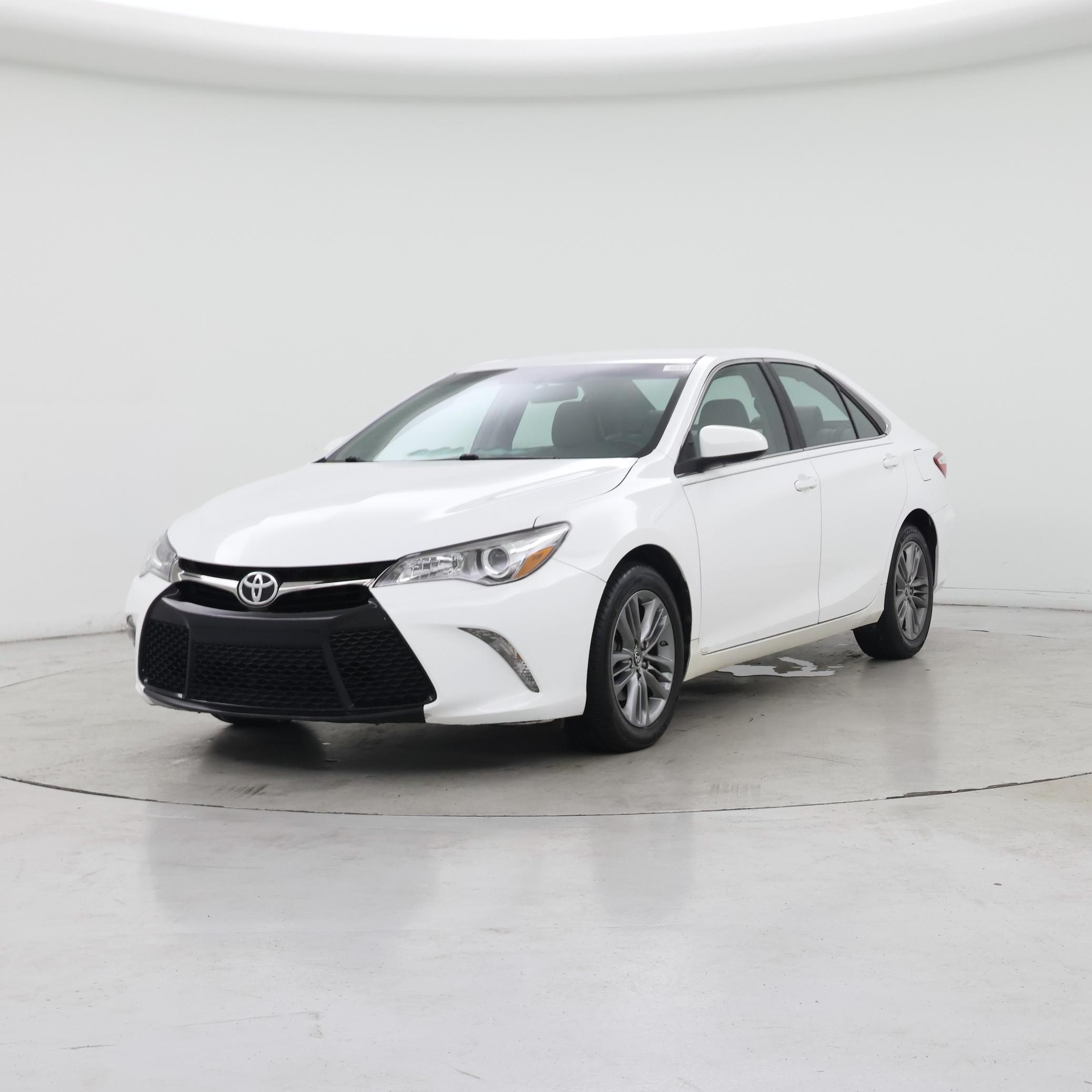Thumbnail: 2015 Toyota Camry - 4