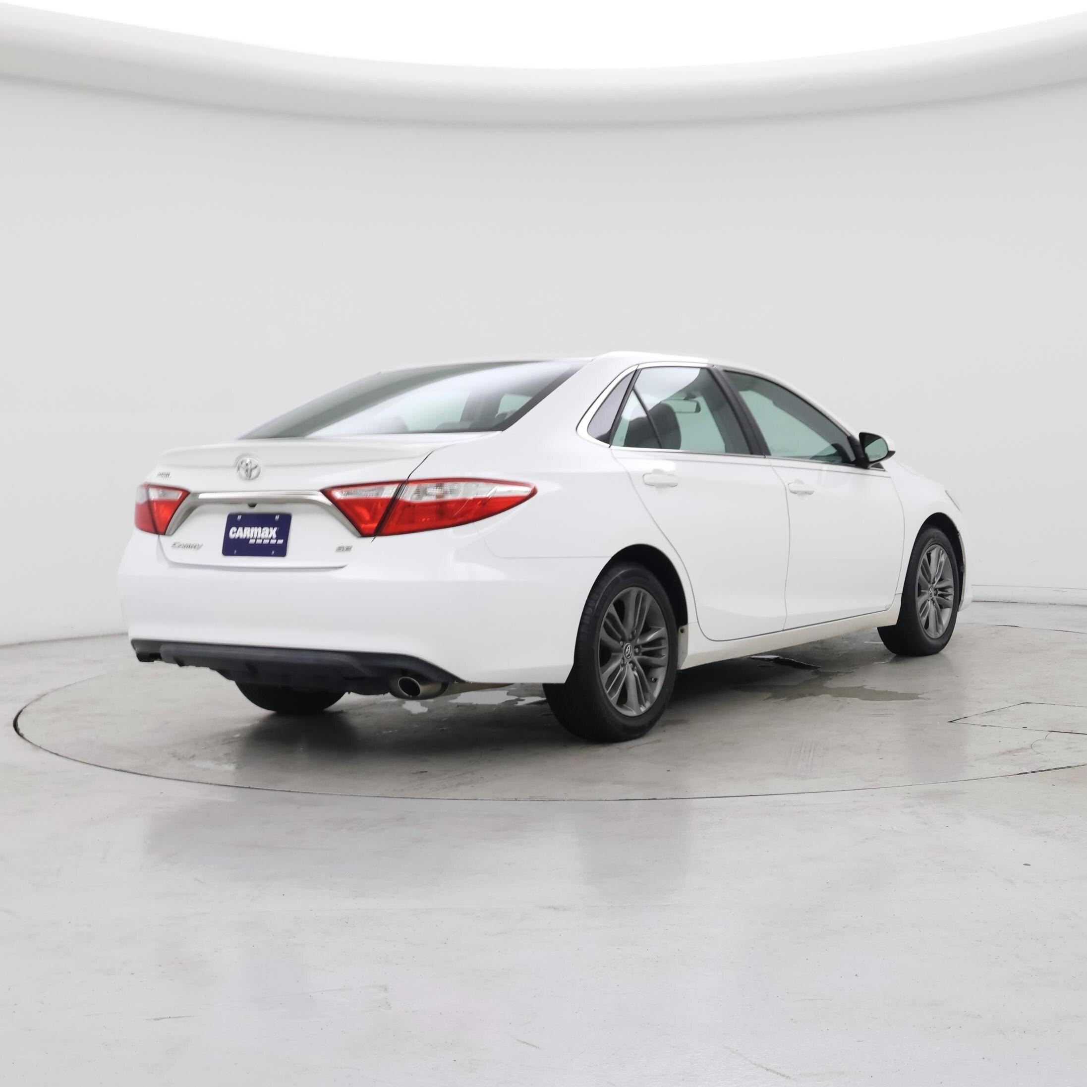 Thumbnail: 2015 Toyota Camry - 8