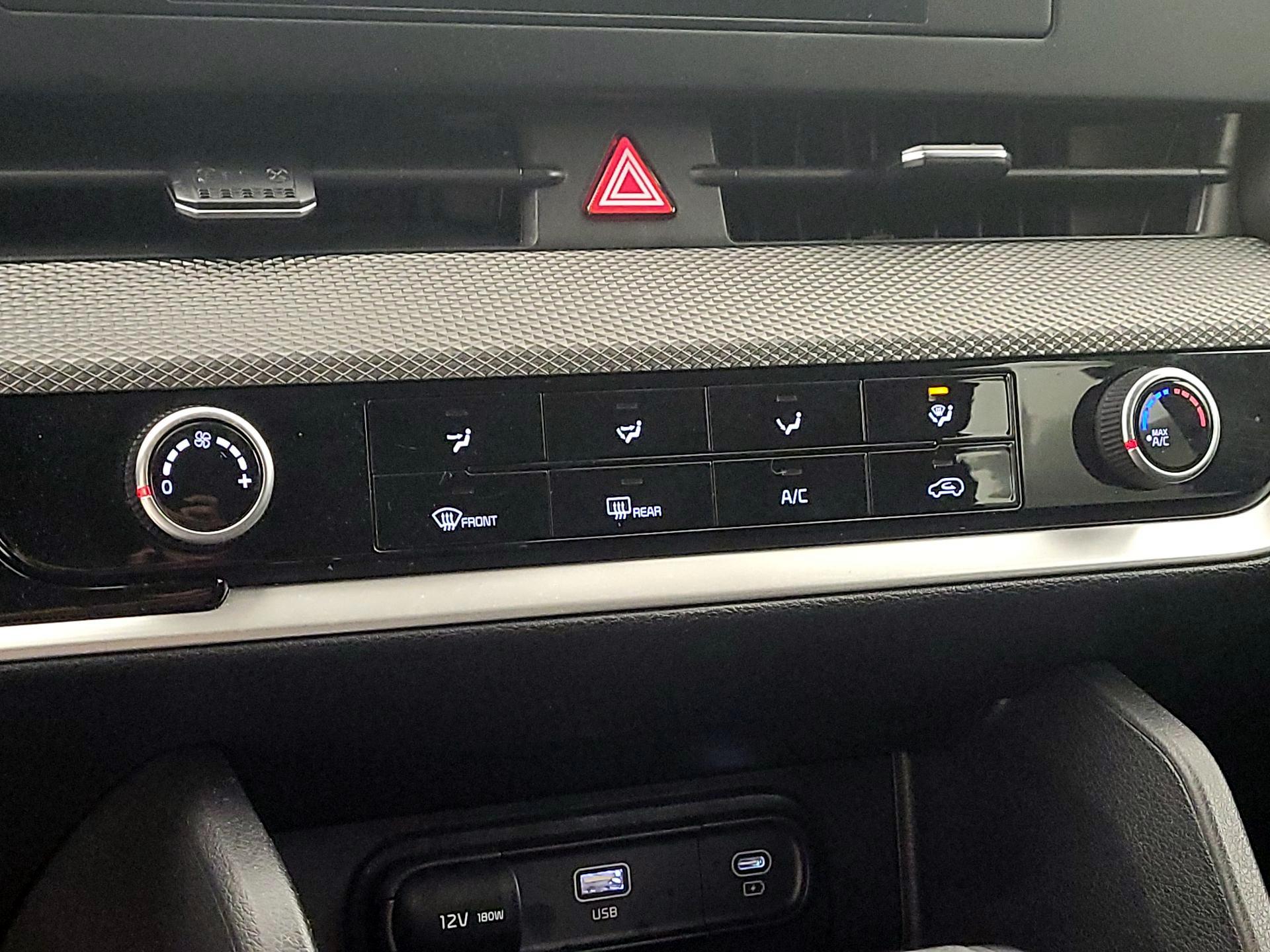 Thumbnail: 2023 Kia Sportage - 16