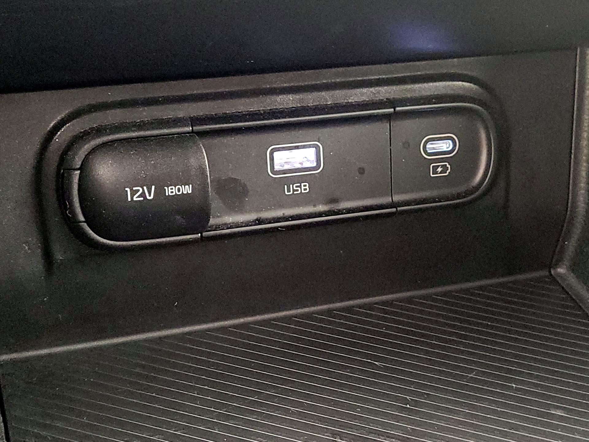 Thumbnail: 2023 Kia Sportage - 18