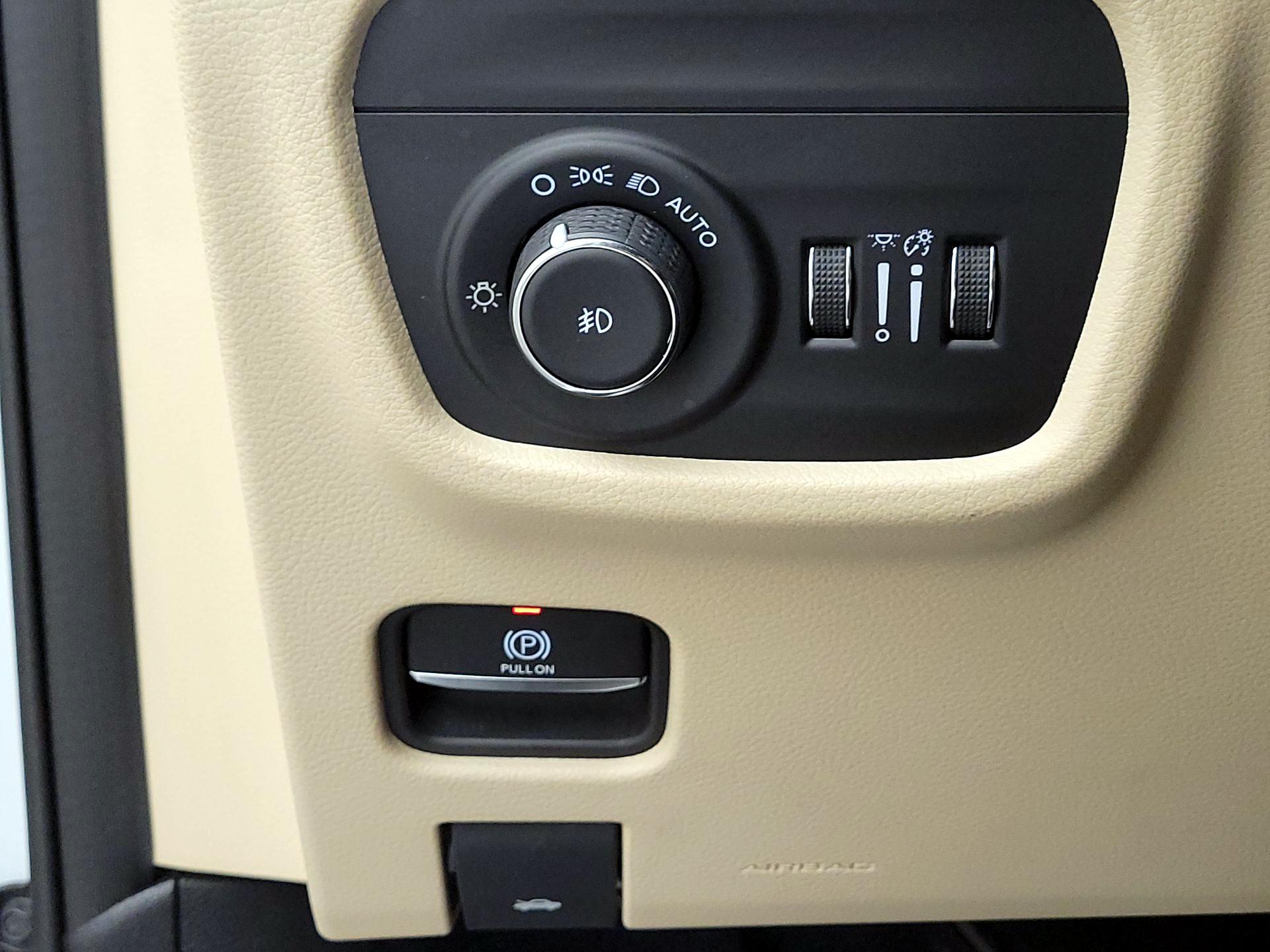 Thumbnail: 2022 Jeep Grand Cherokee L - 13